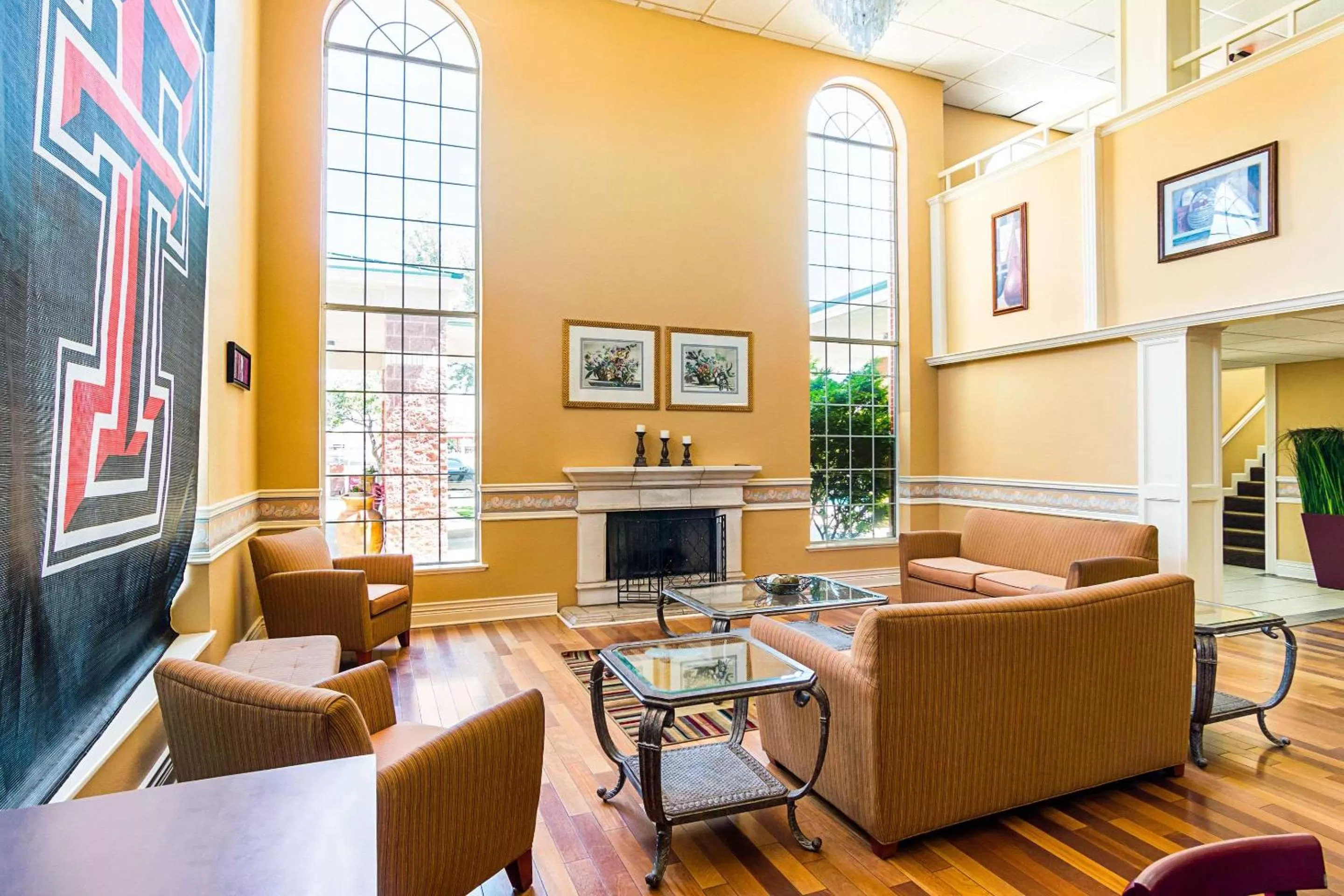 Lobby or reception in Quality Suites Lubbock Southwest