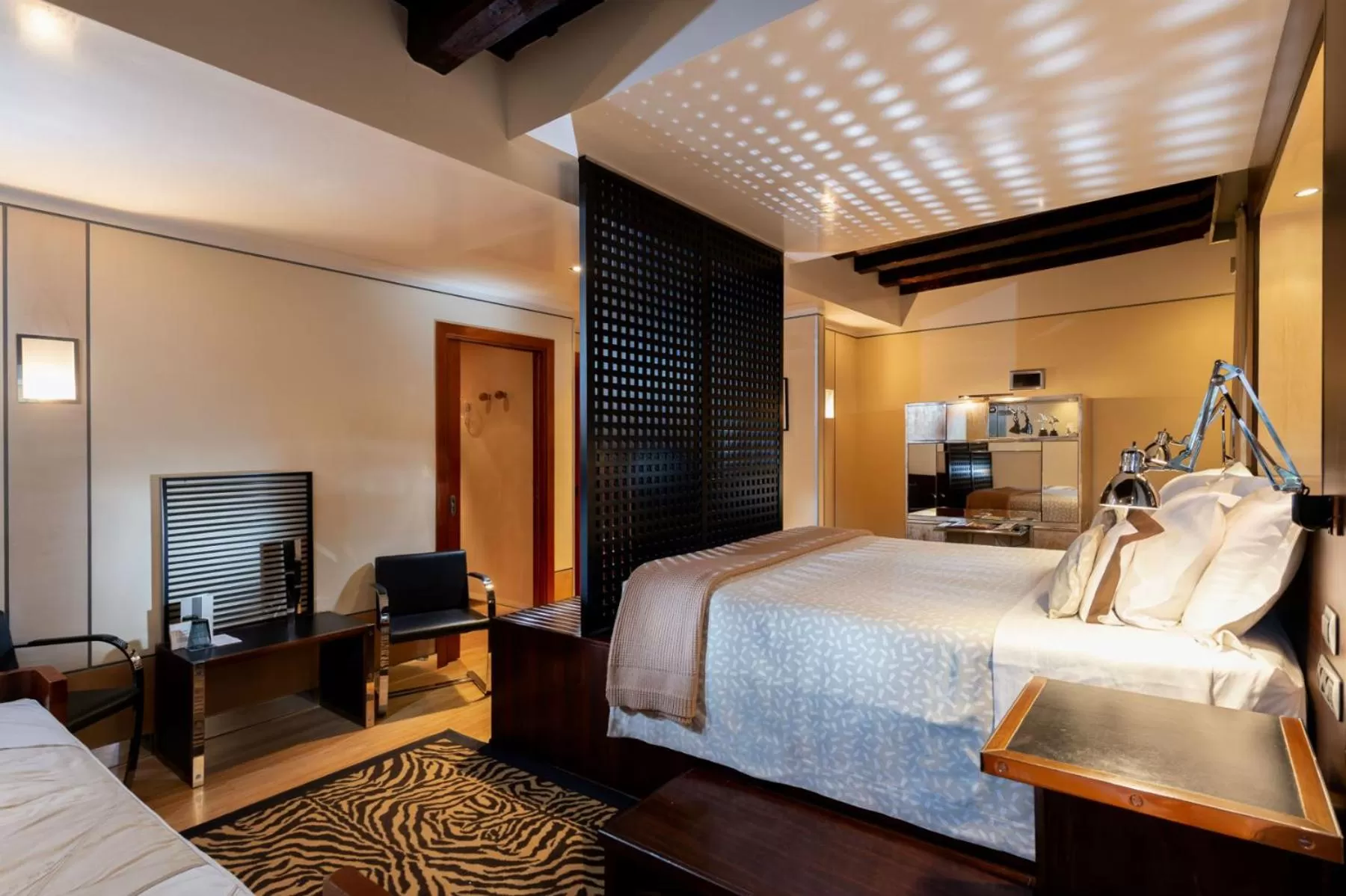 Photo of the whole room, Bed in Ca' Pisani Hotel