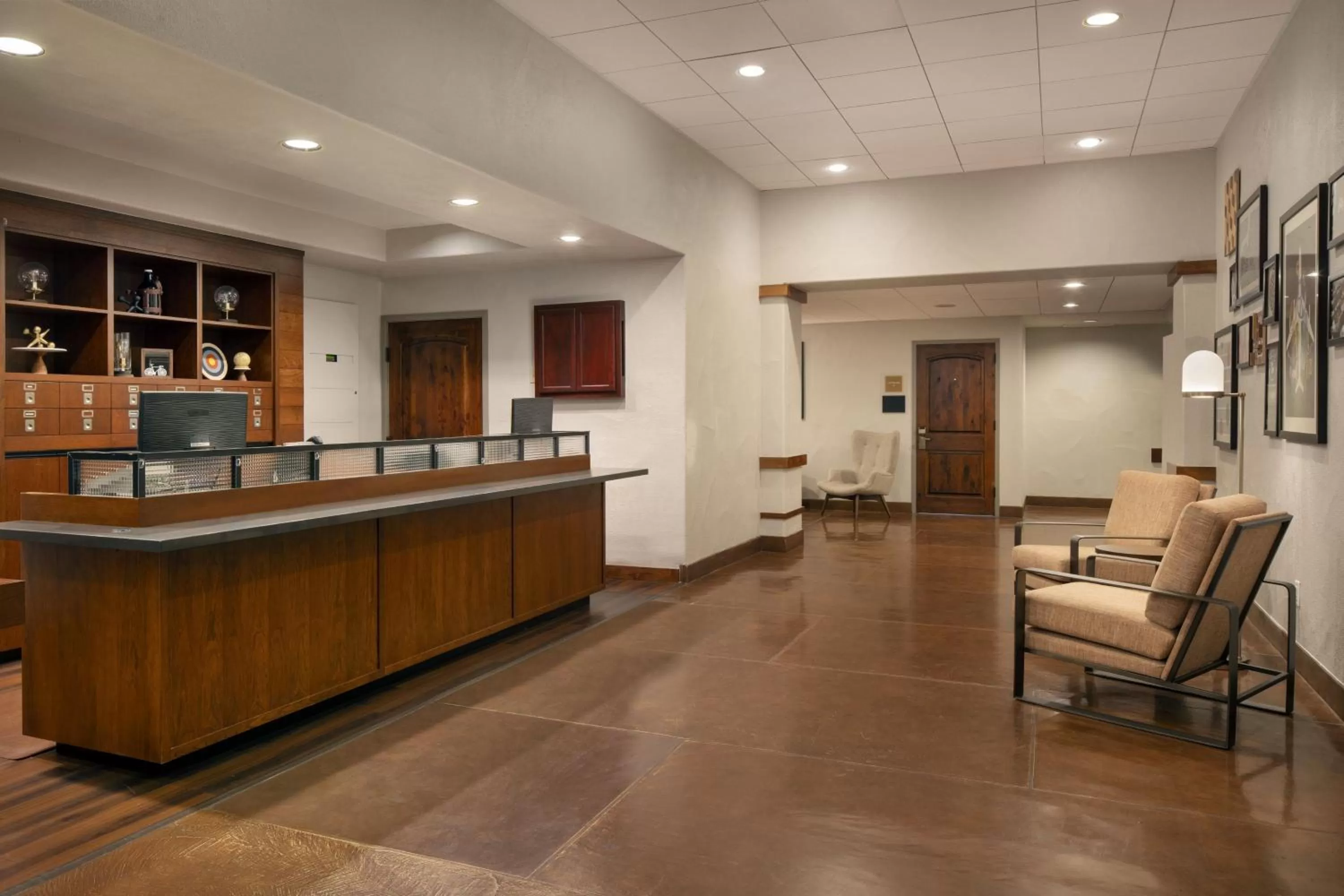 Lobby or reception in Four Points by Sheraton Tucson Airport