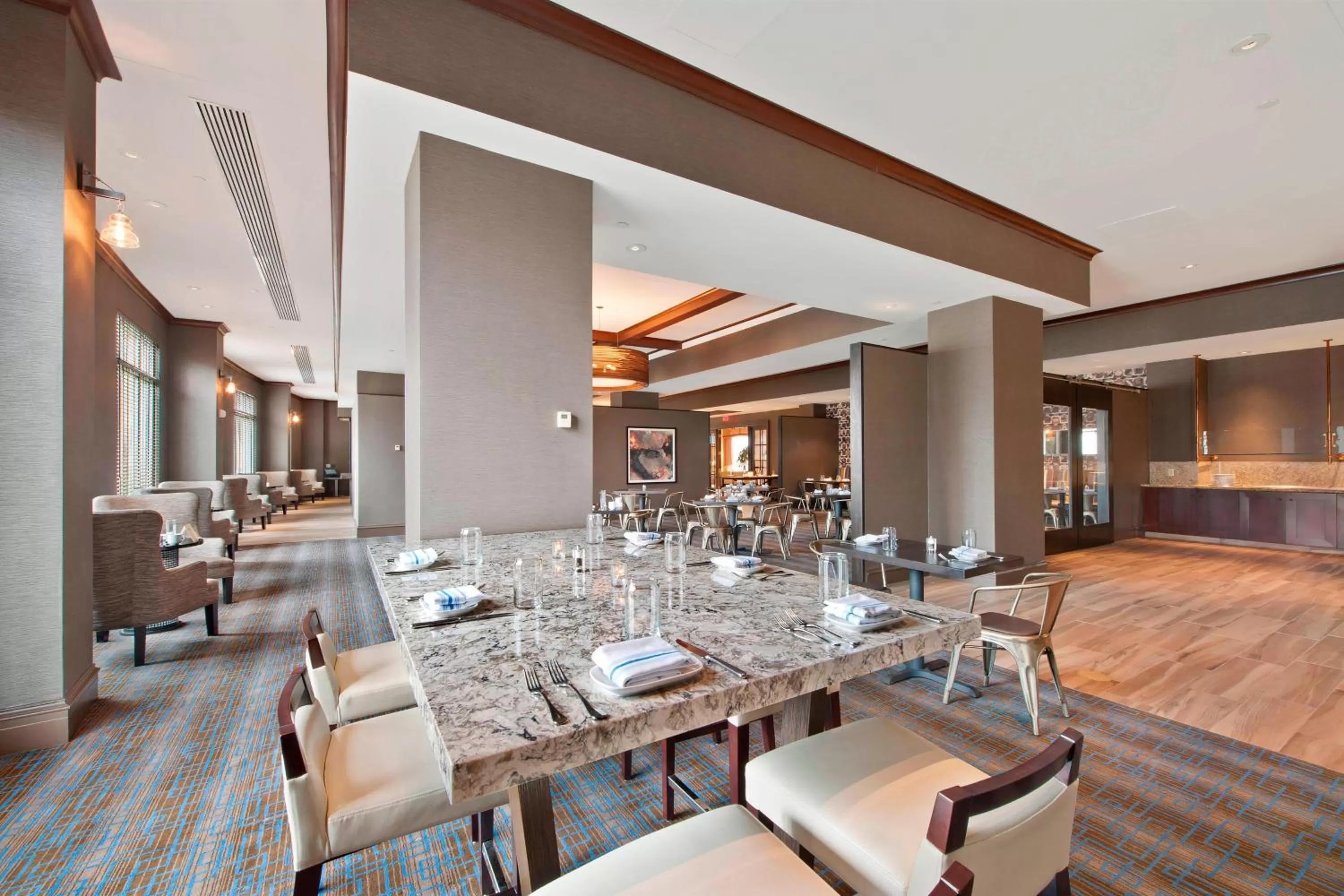 Restaurant/places to eat in Bridgewater Marriott