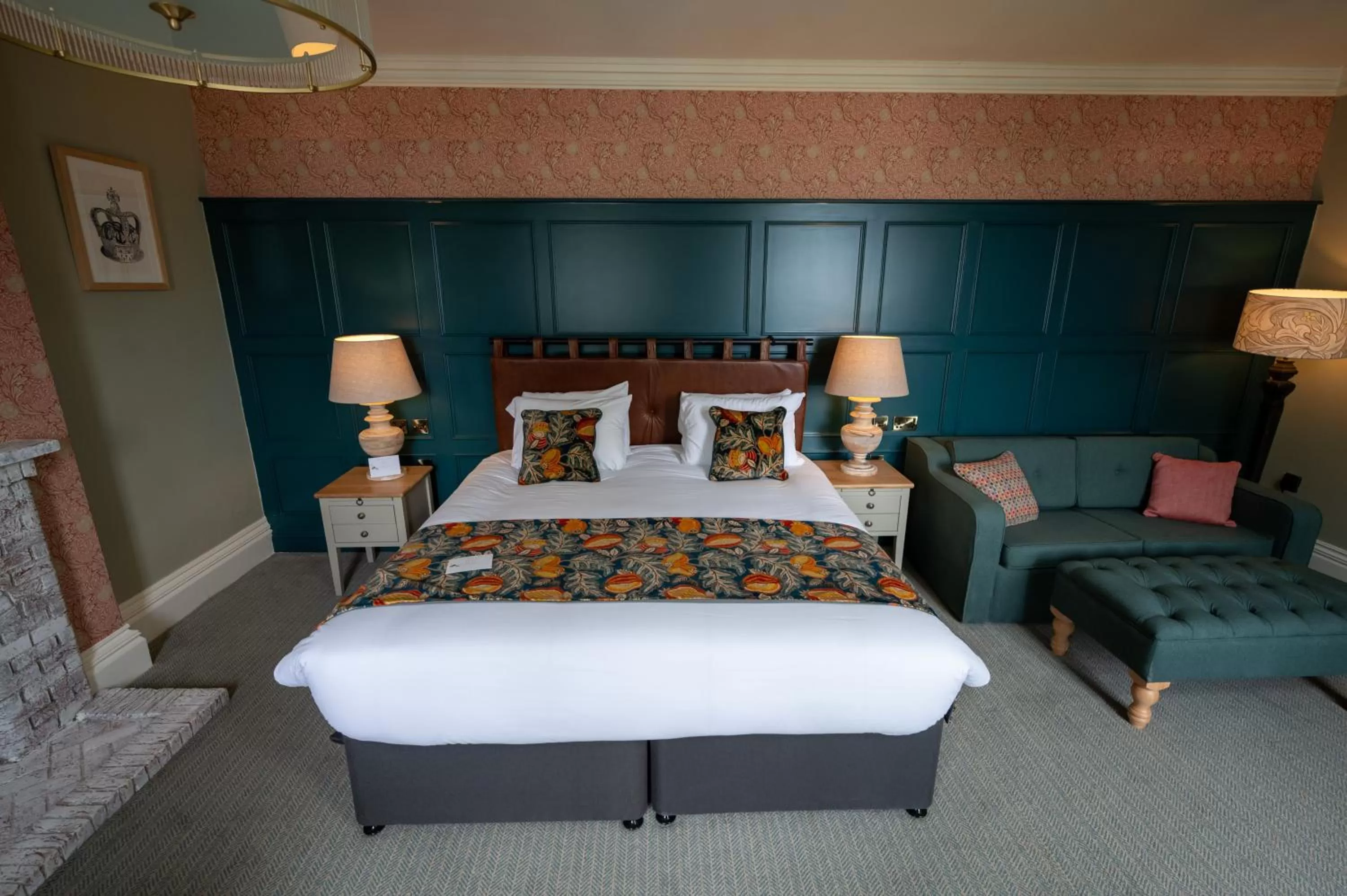 Bed in The Royal Inn by Chef & Brewer Collection