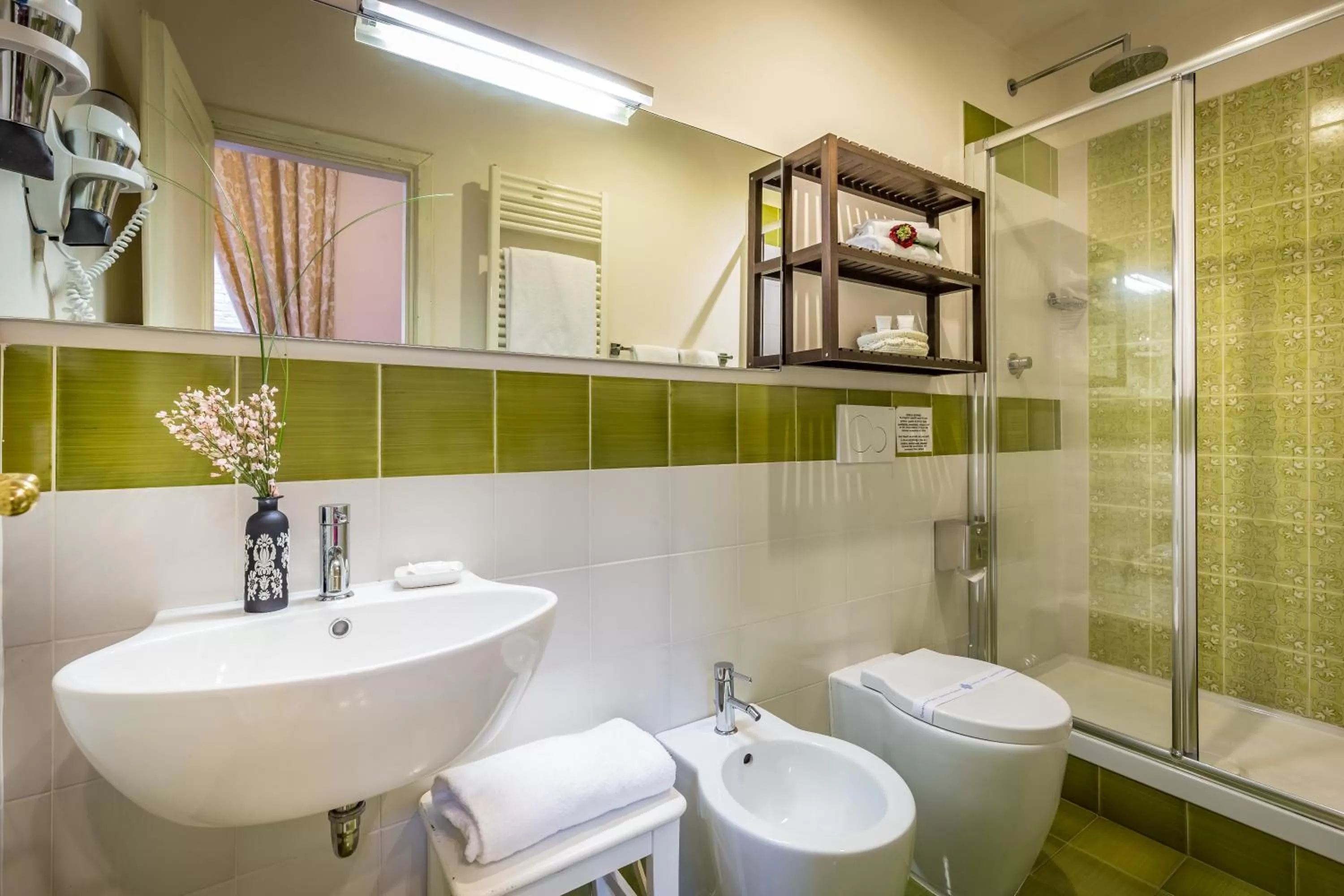 Shower in Hotel La Scaletta al Ponte Vecchio