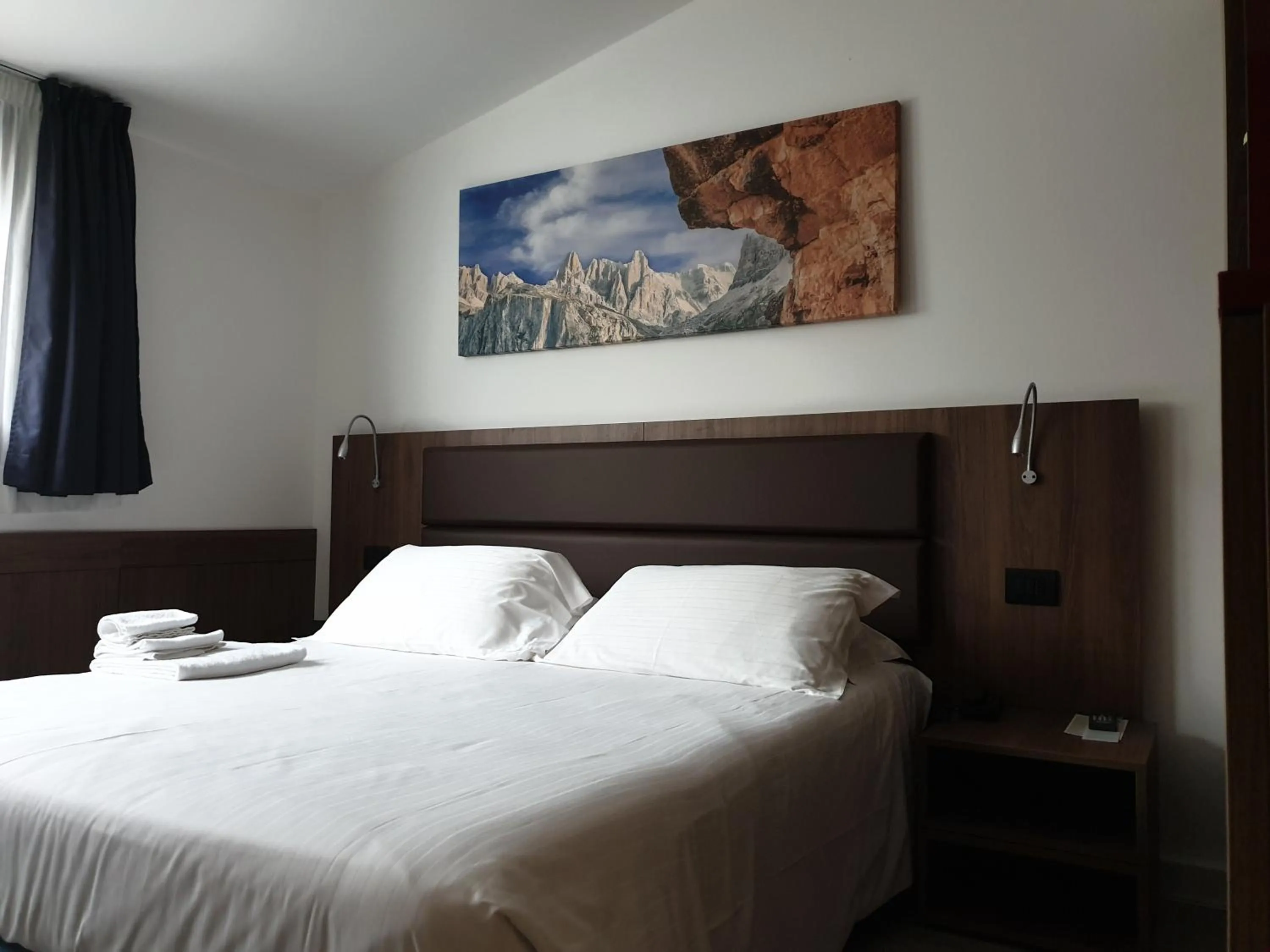 Bed in Albergo Delle Alpi