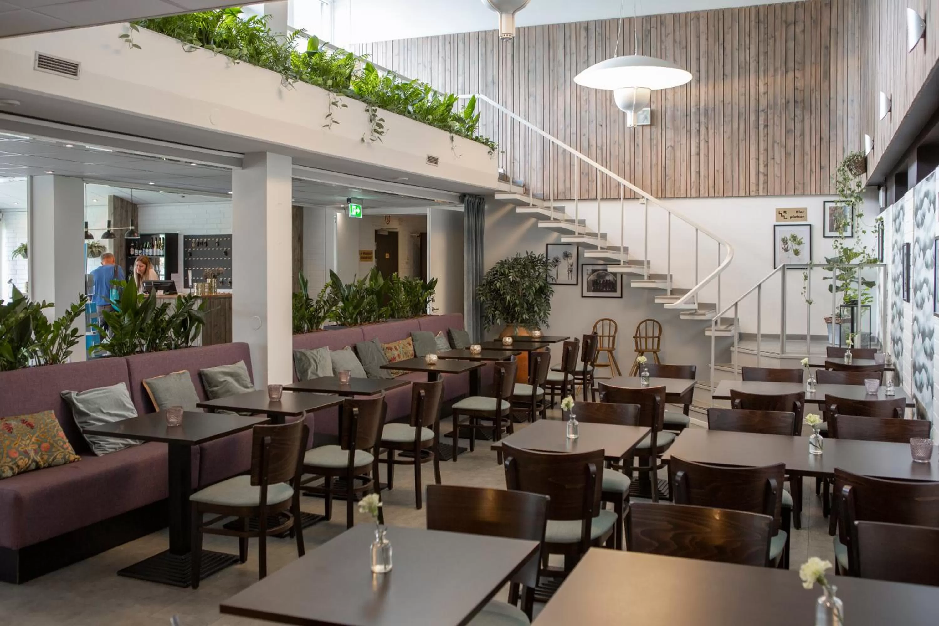 Restaurant/places to eat in Hotell Solhem Park