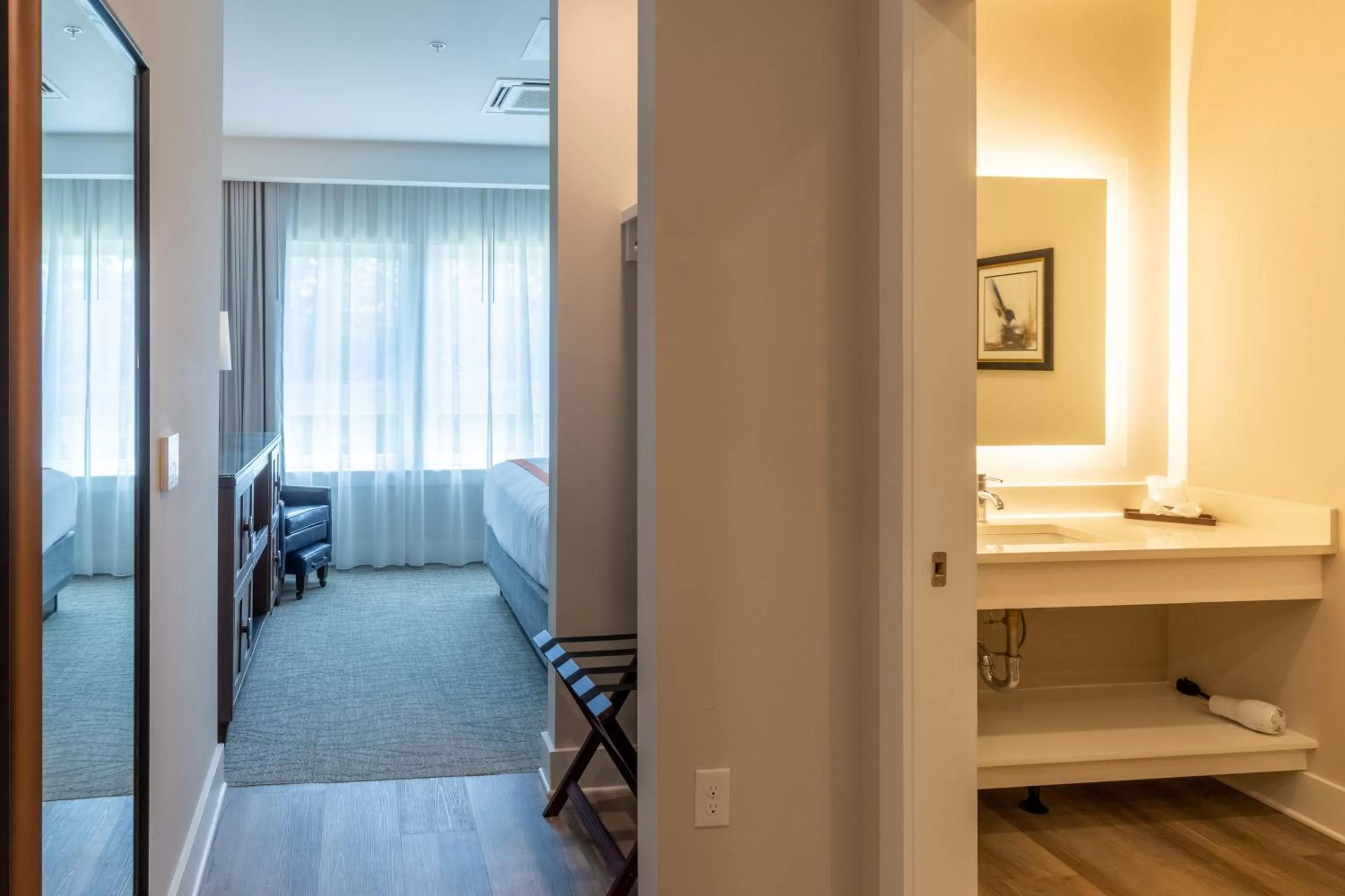 Other, Seating Area in Lakeside Lodge Clemson