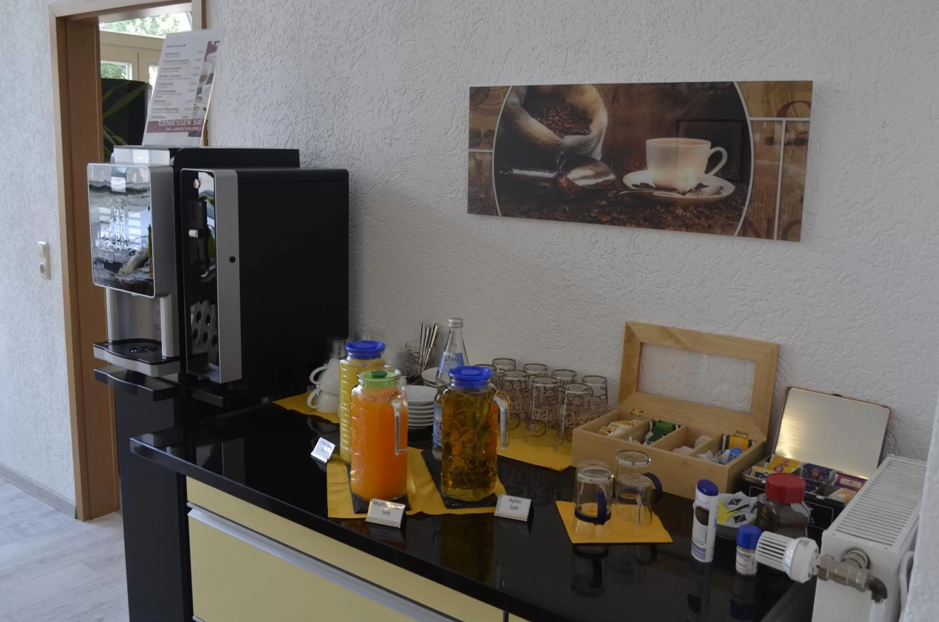 Non alcoholic drinks in Apartment-Hotel Schillerplatz