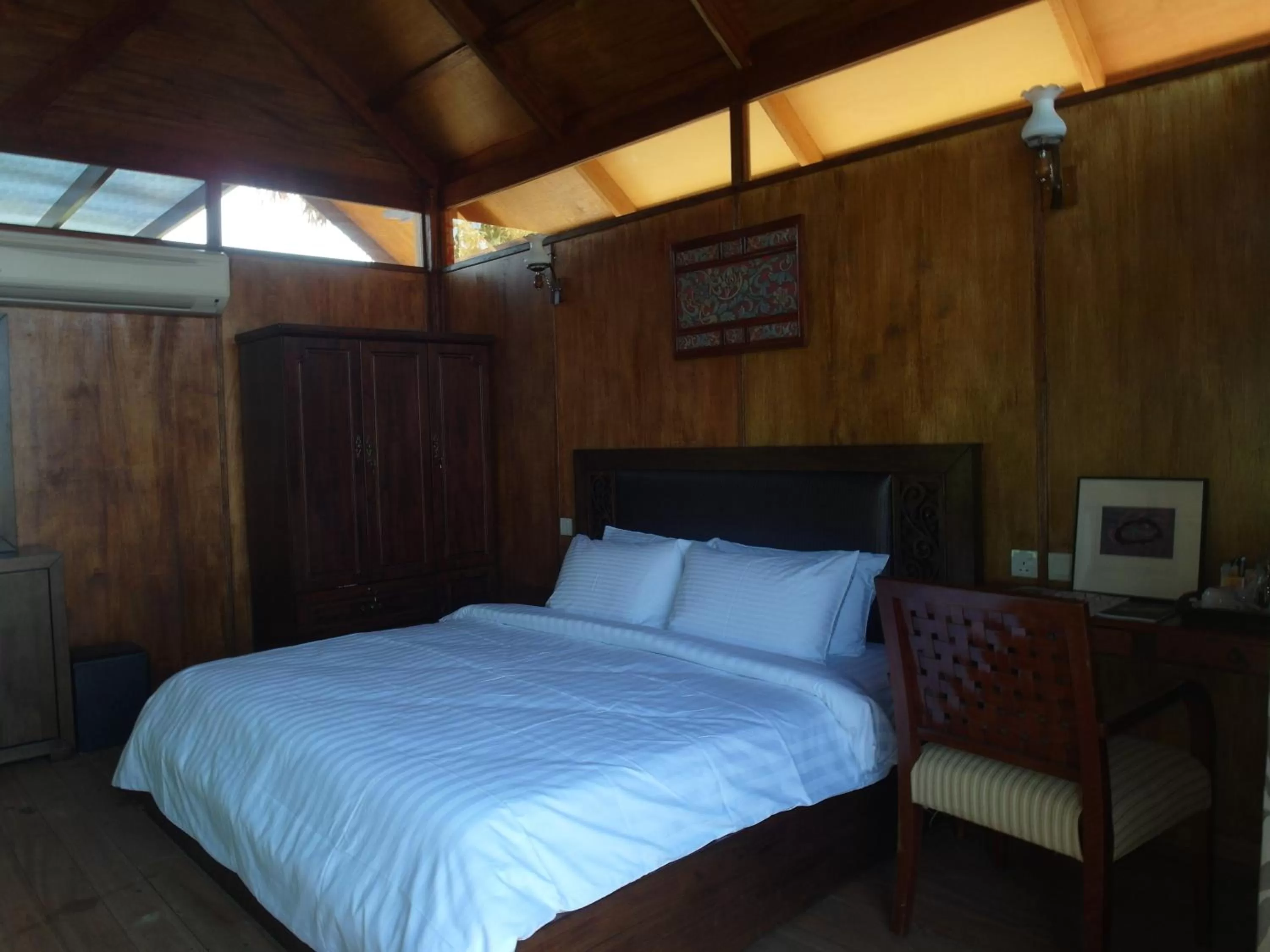 Photo of the whole room in The Gemalai Village