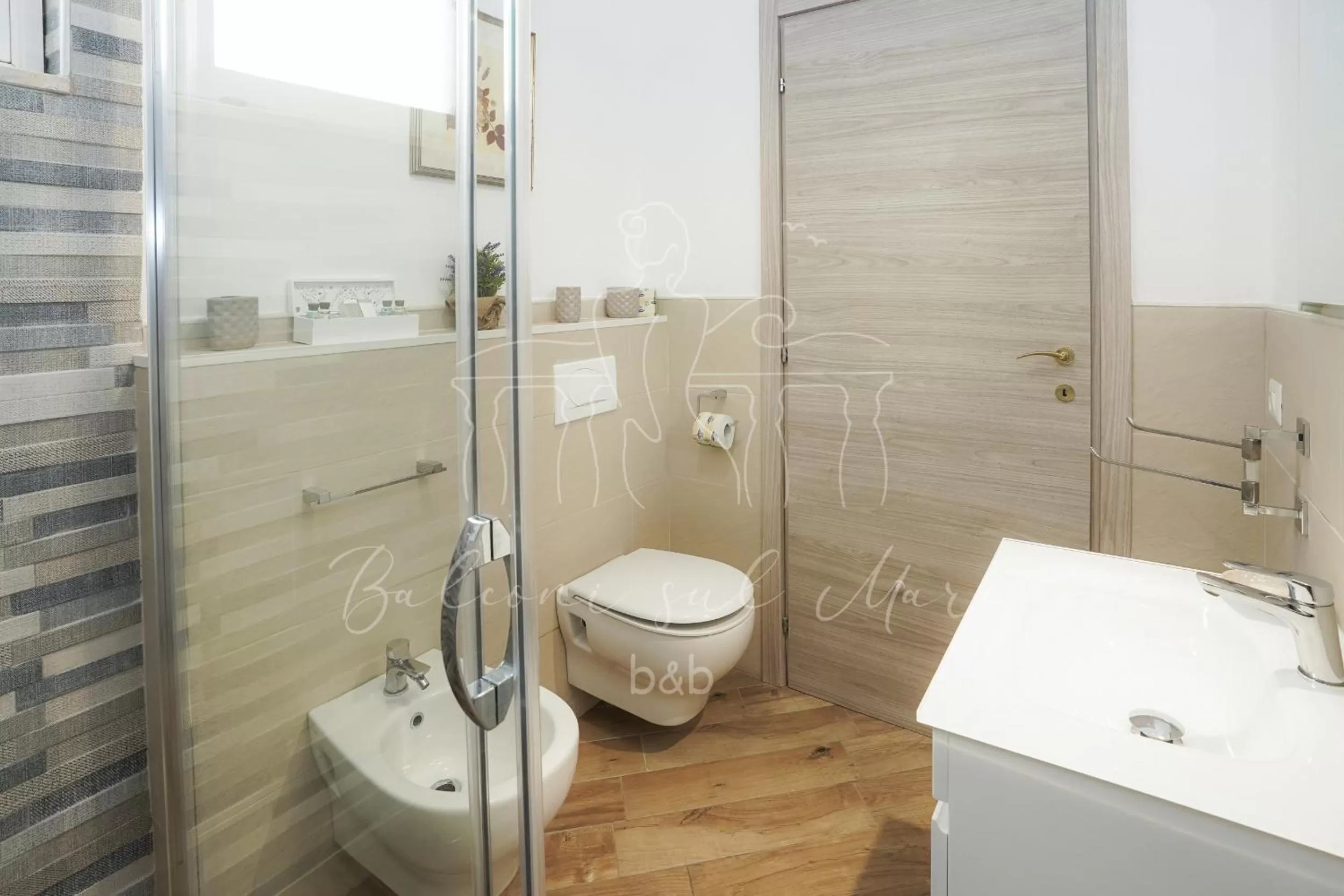 Shower, Bathroom in Balconi sul mare