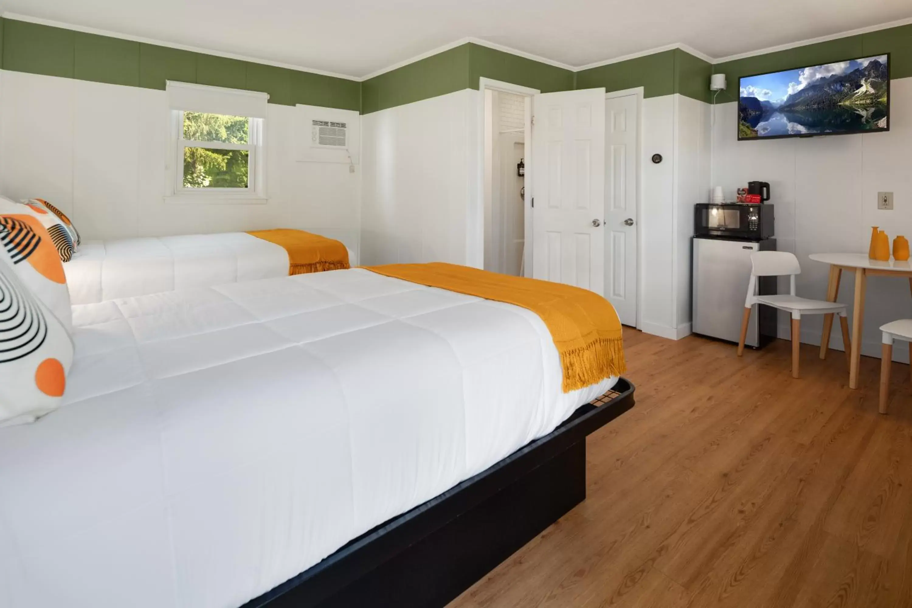 Double Room with Two Double Beds in Birches Motel Double Room with Two Double Beds in Birches Motel