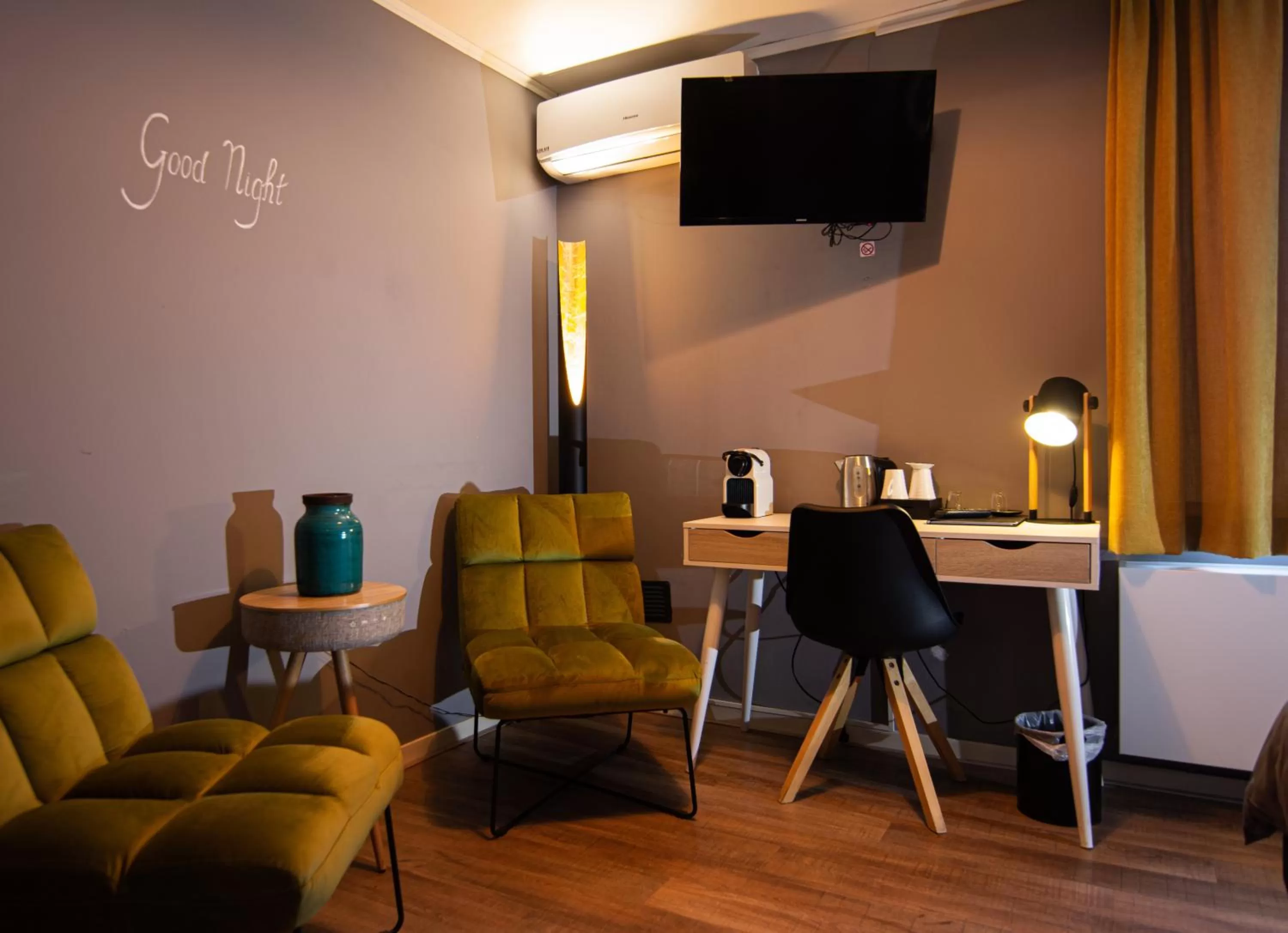 Seating area, TV/Entertainment Center in Hotel De Klok