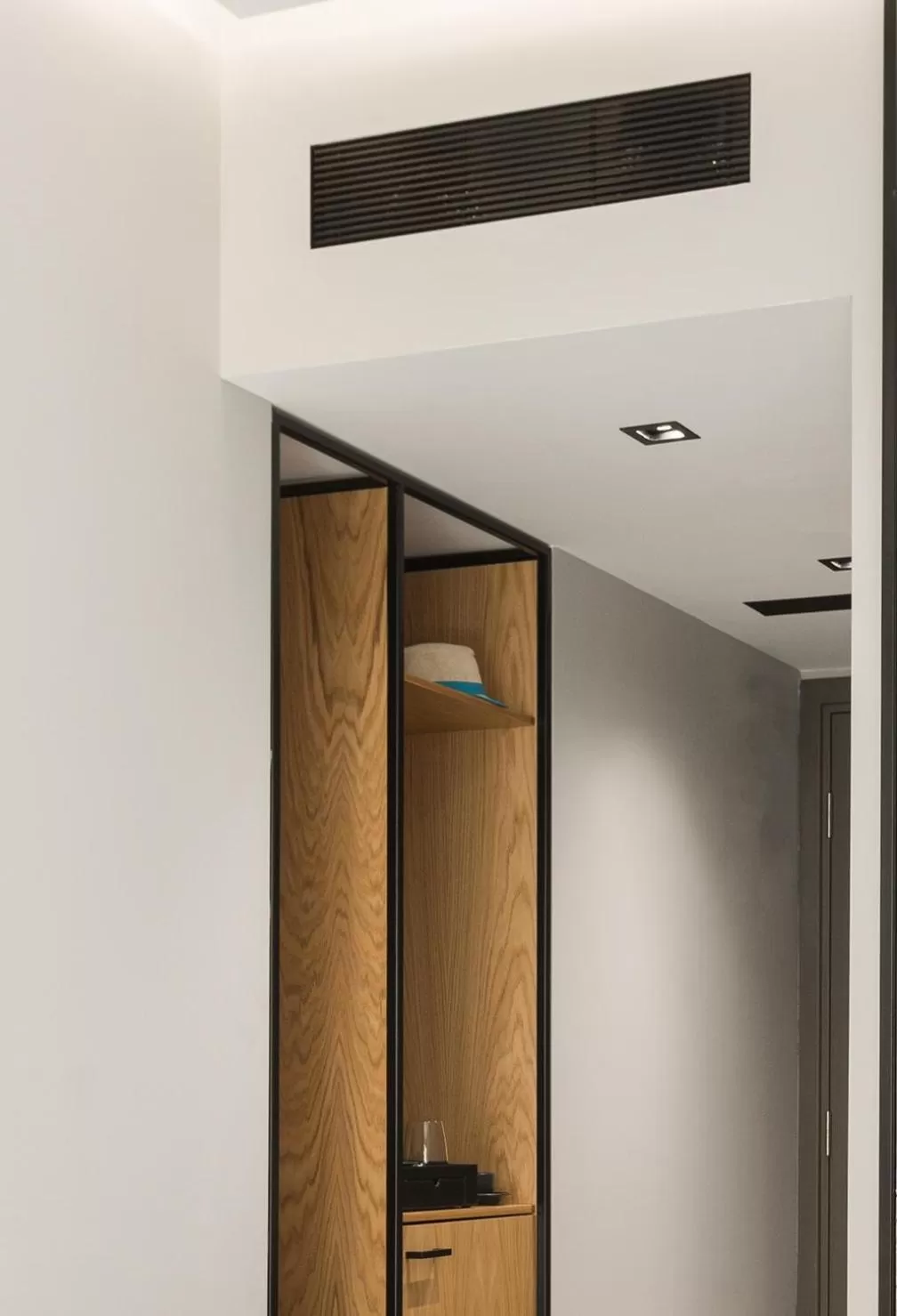 wardrobe in 11 Enteka Acropolis Suites