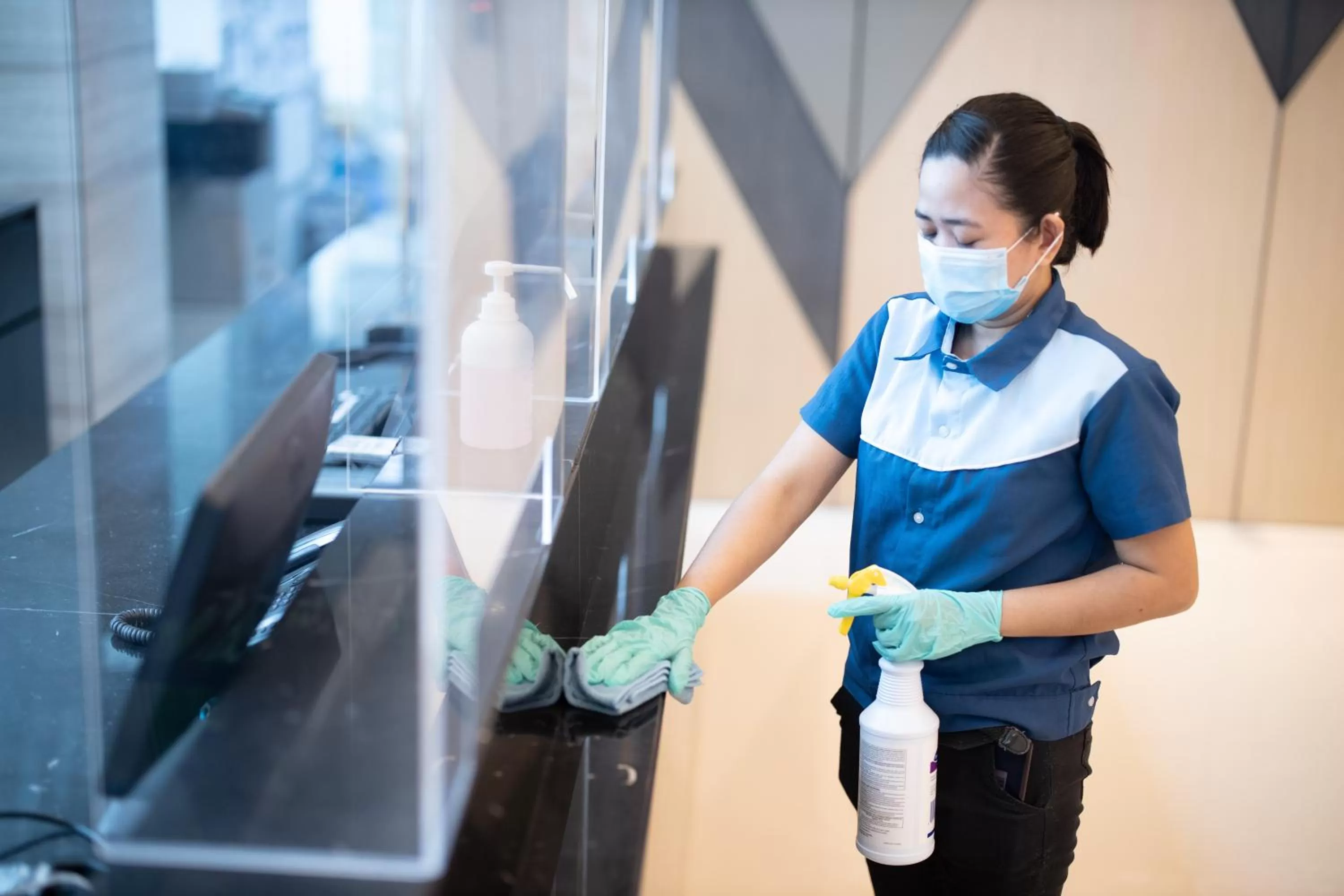 Lobby or reception in Holiday Inn Express Manila Newport City by IHG