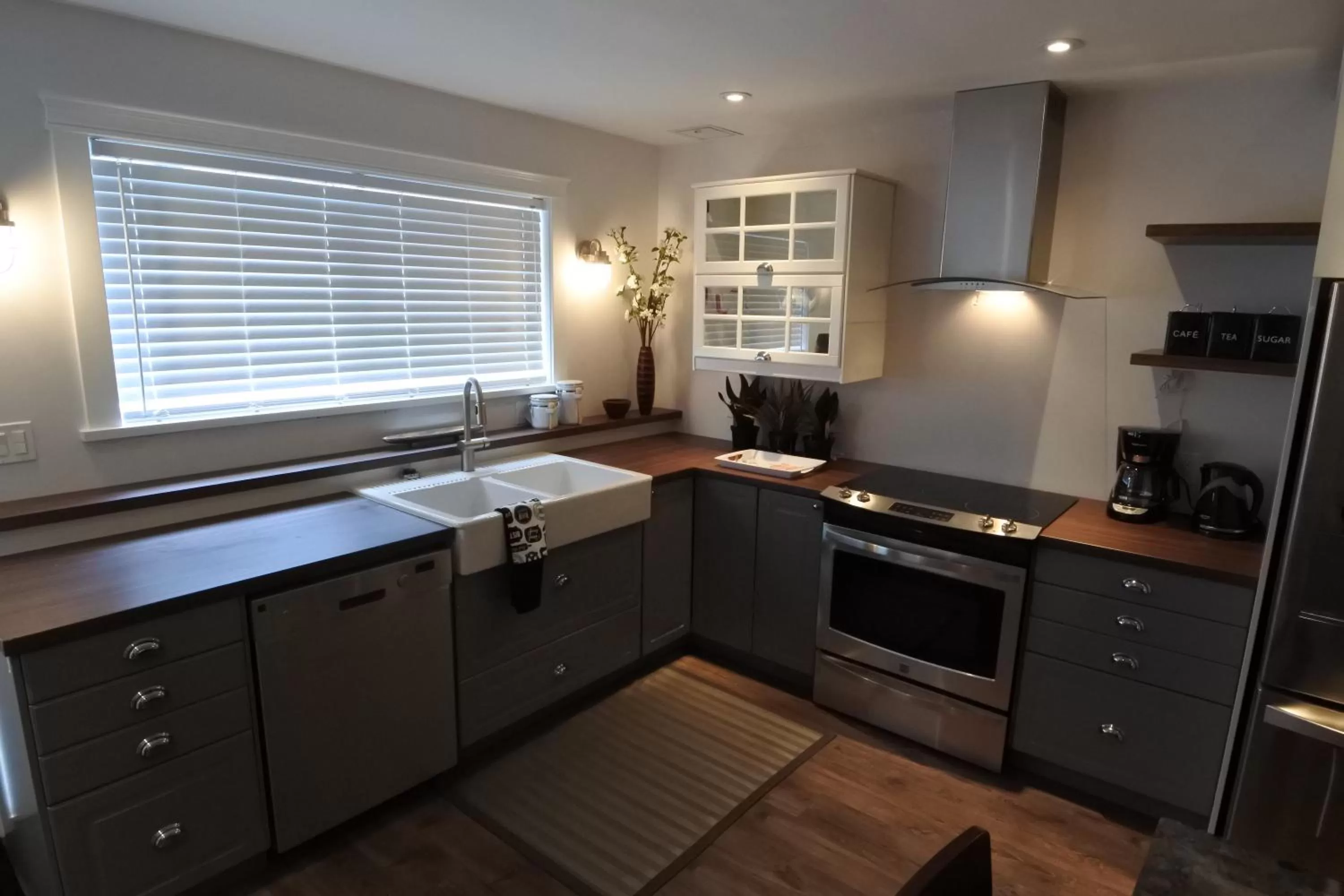 Black Rooster Guesthouse