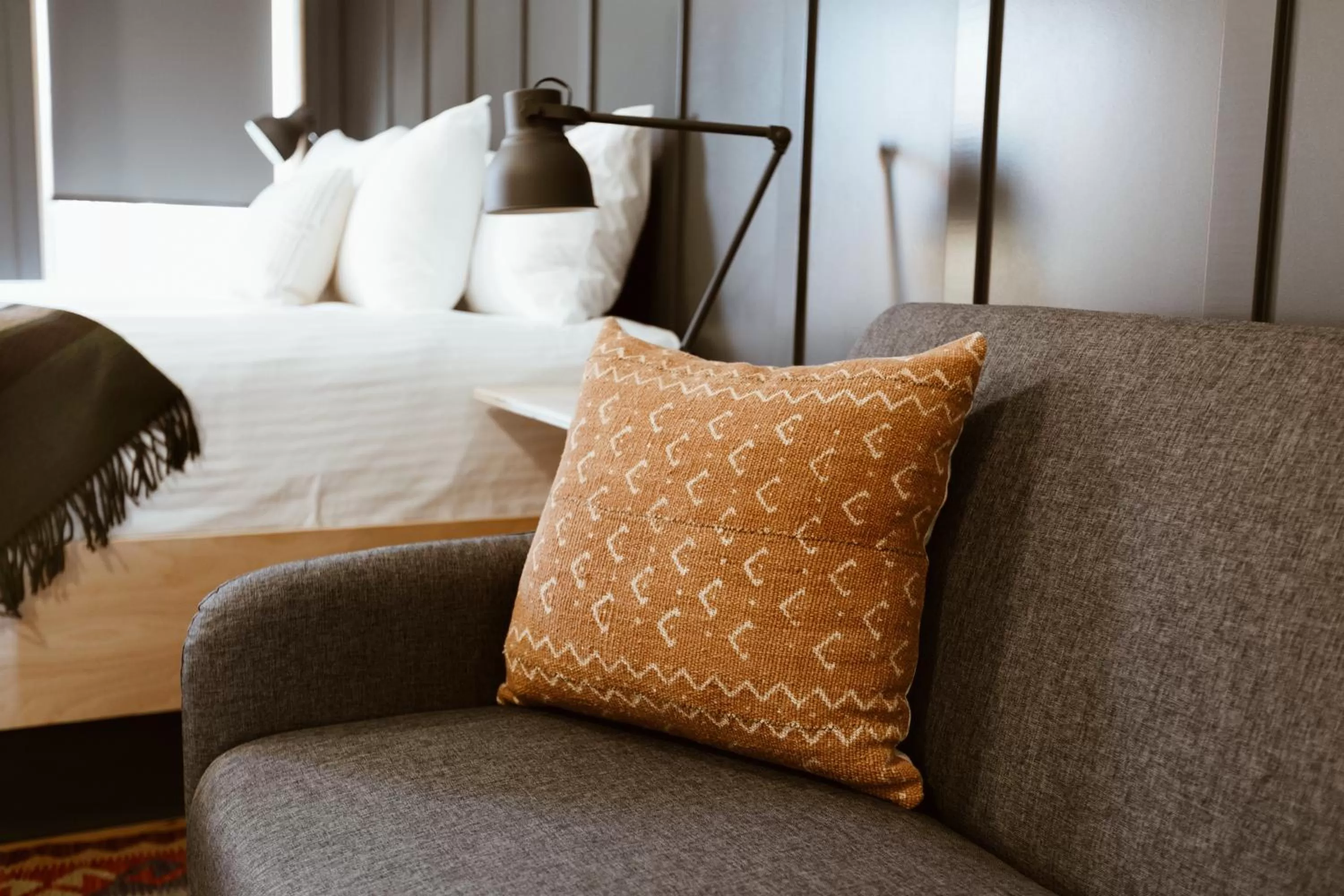 Bed in The Flying Steamshovel Inn