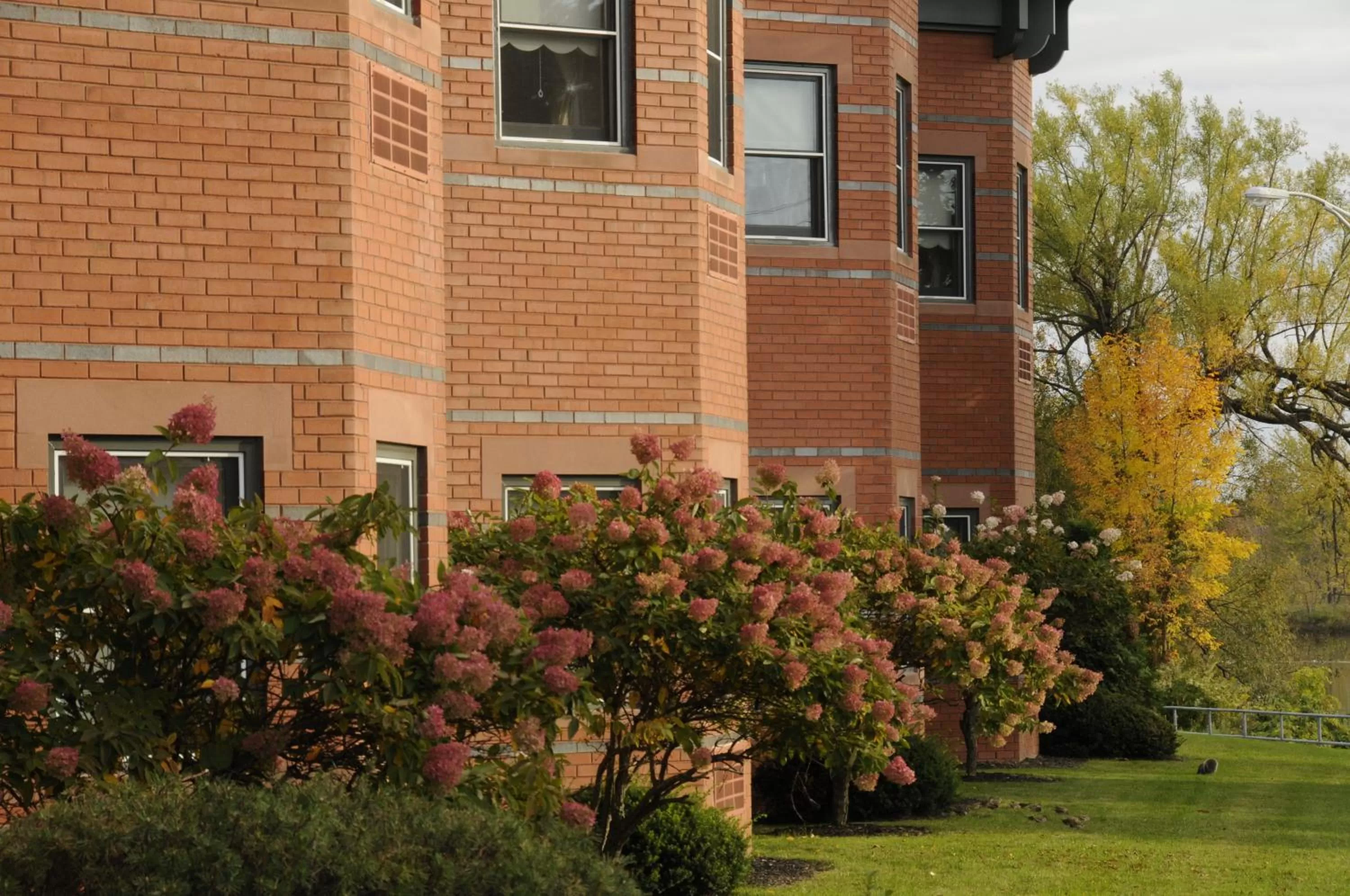 Facade/entrance in The Clarkson Inn