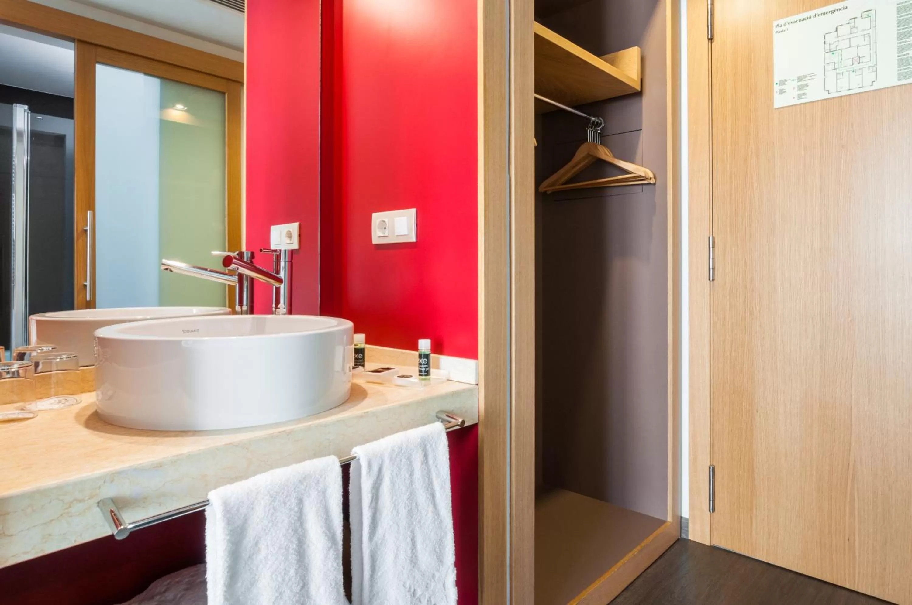 Bathroom in Exe Princep