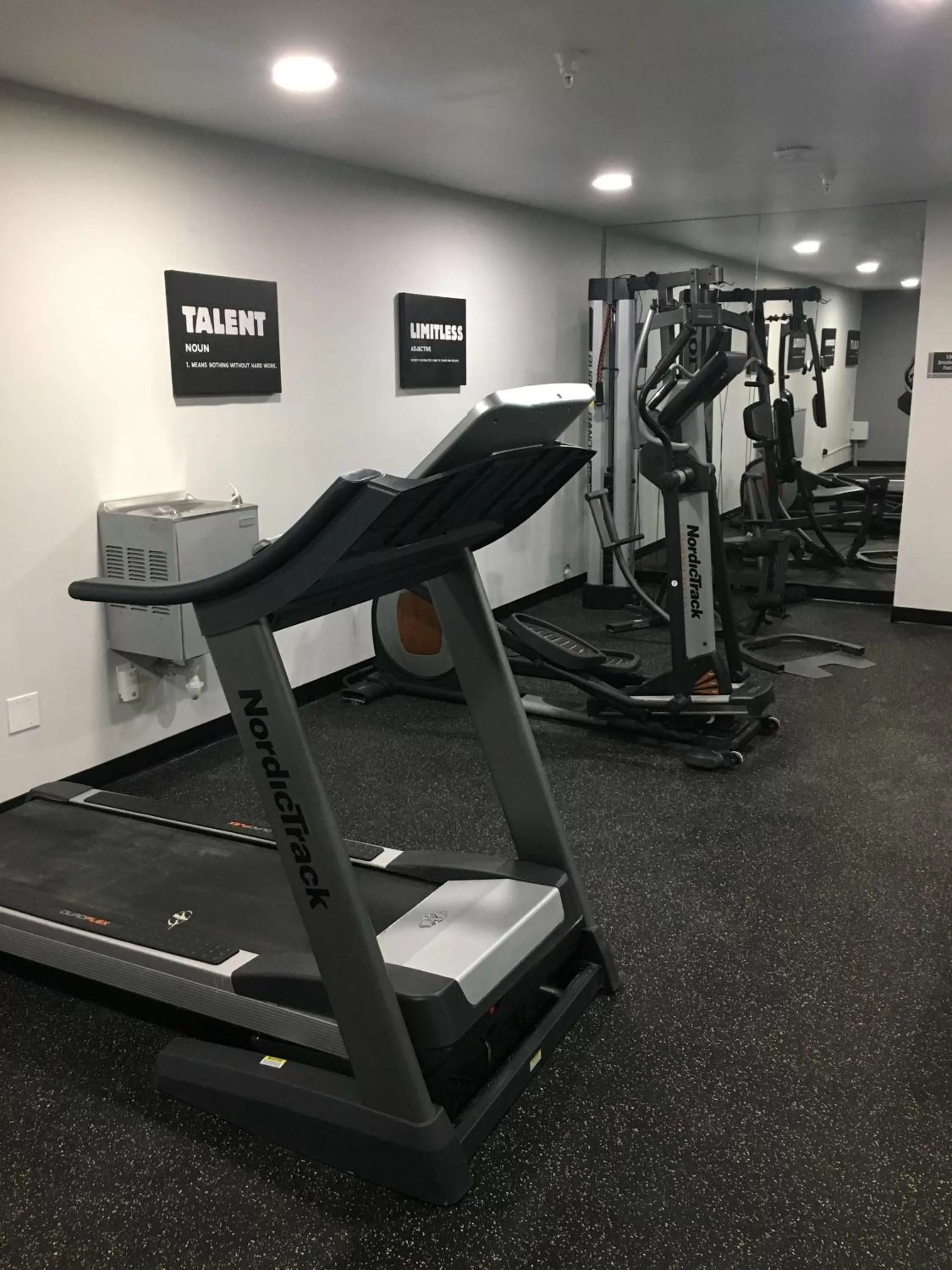 Fitness centre/facilities in West Valley Inn