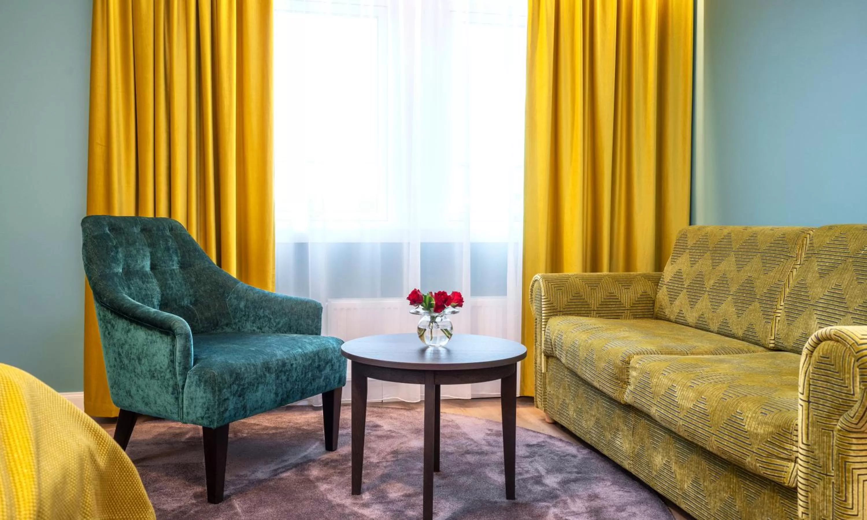 Seating area in Thon Hotel Høyers