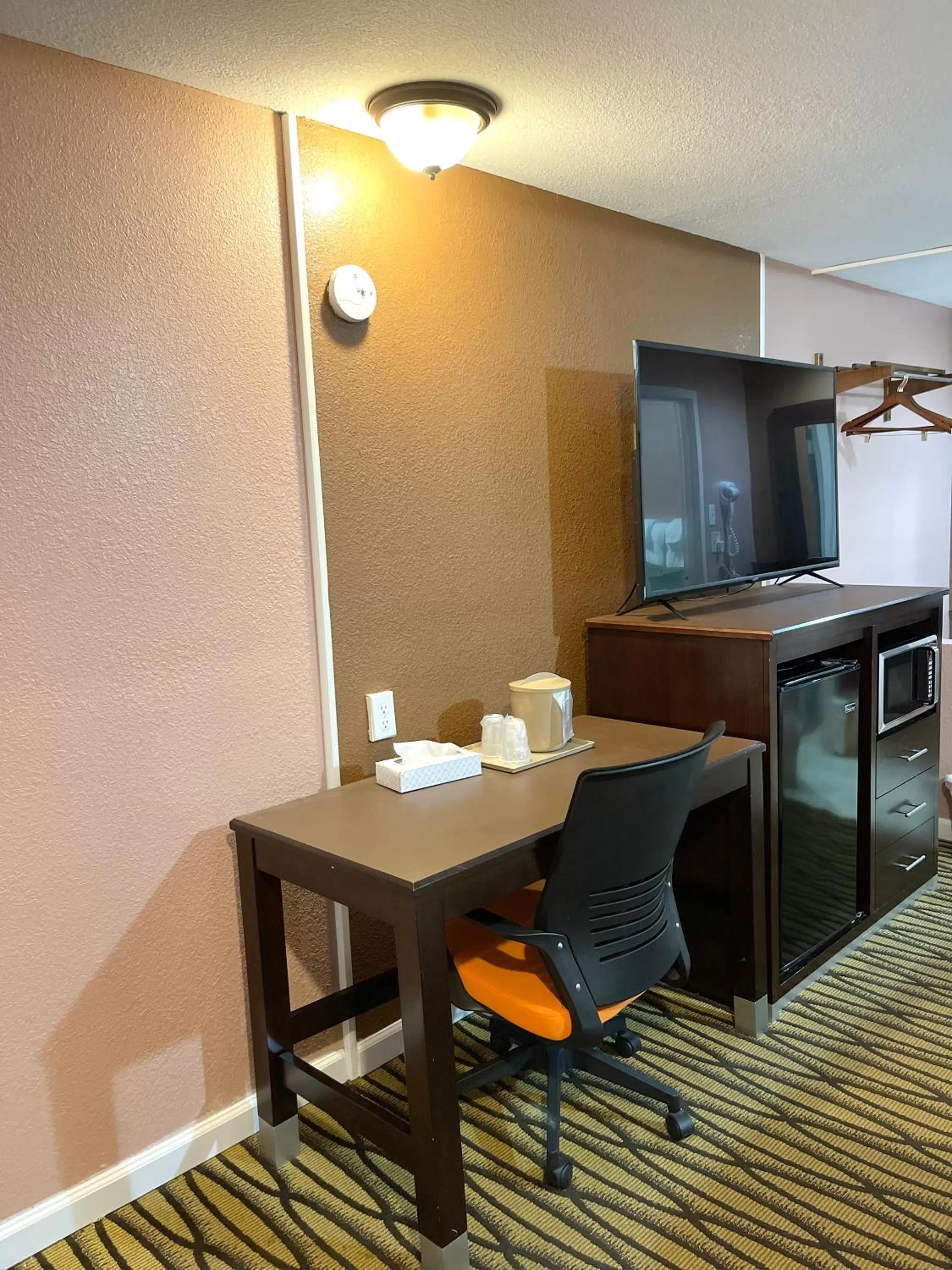 Annie Oakley Motel Oakley