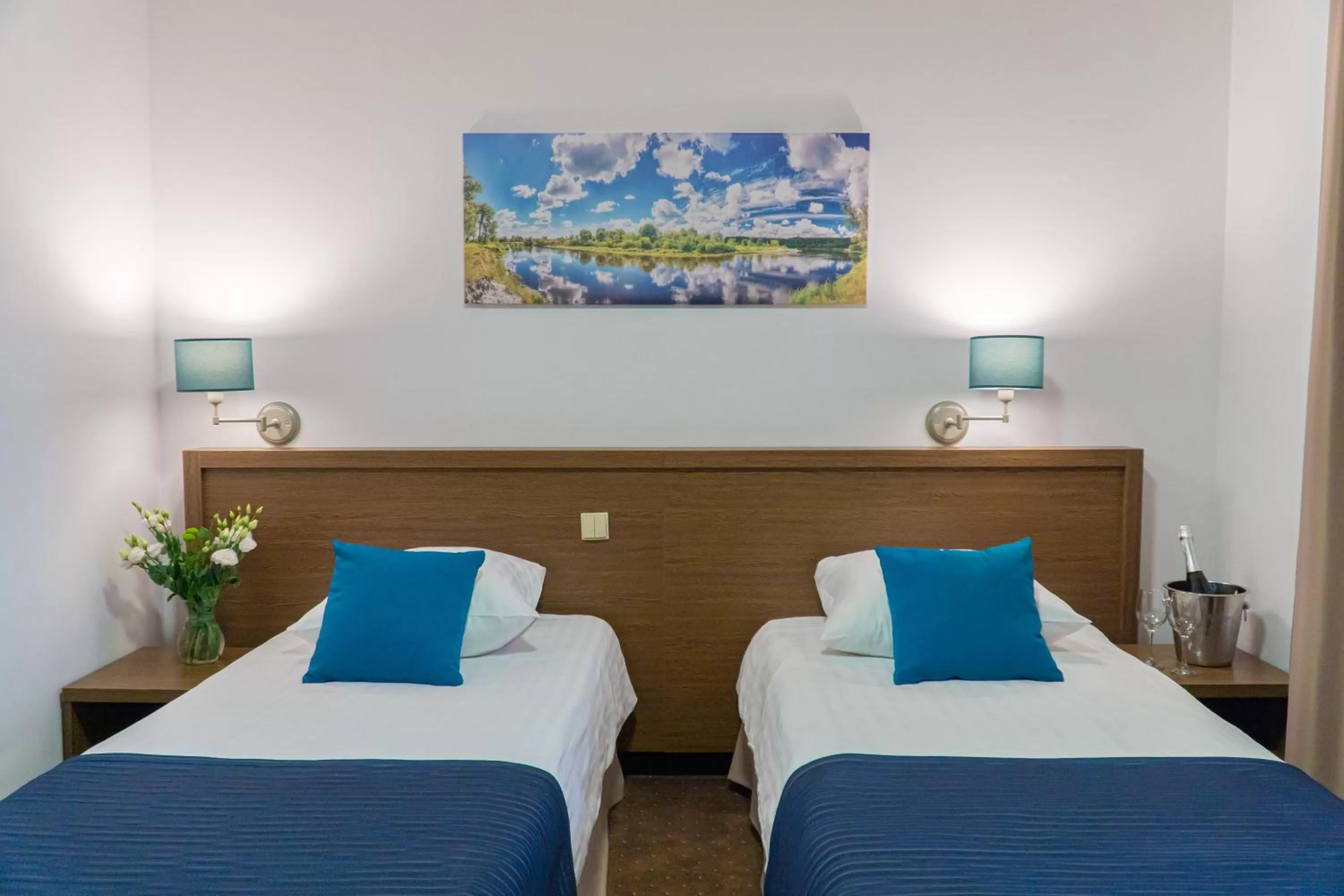 Bed in HOTEL CICHA WODA NIEPORĘT