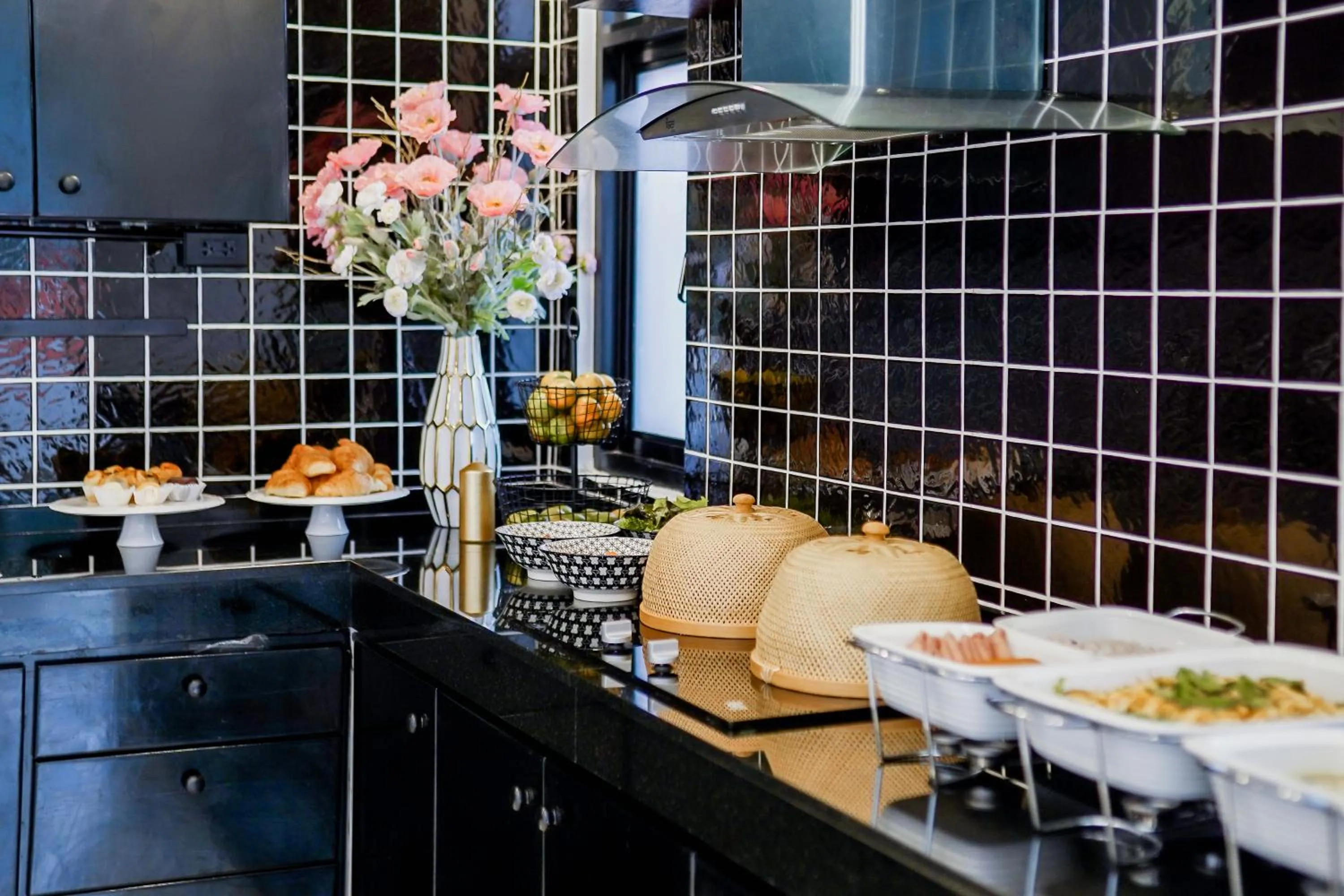 Restaurant/places to eat in Khaleej Mass Hotel Patong