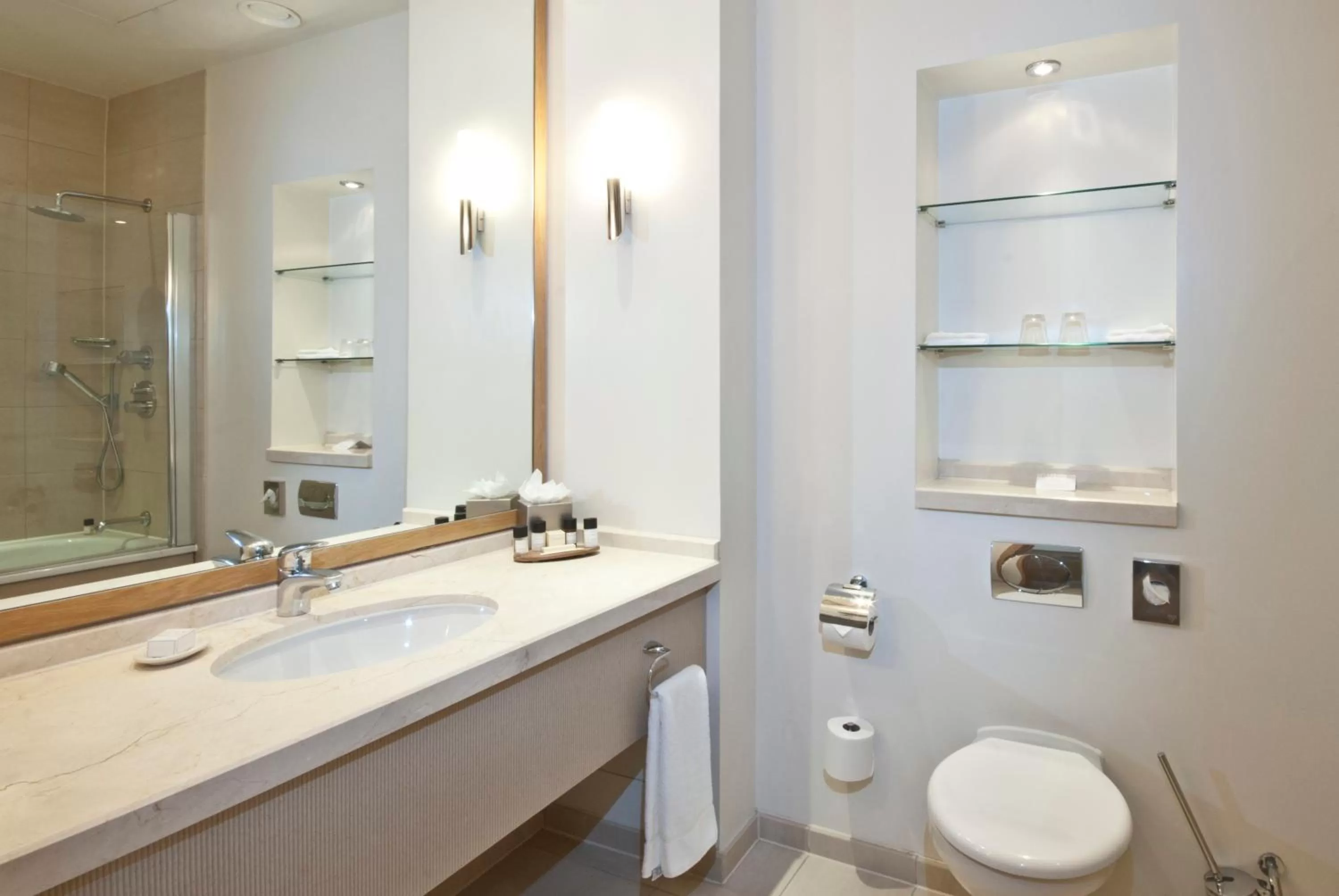 Bathroom in The Park City Grand Plaza Kensington Hotel