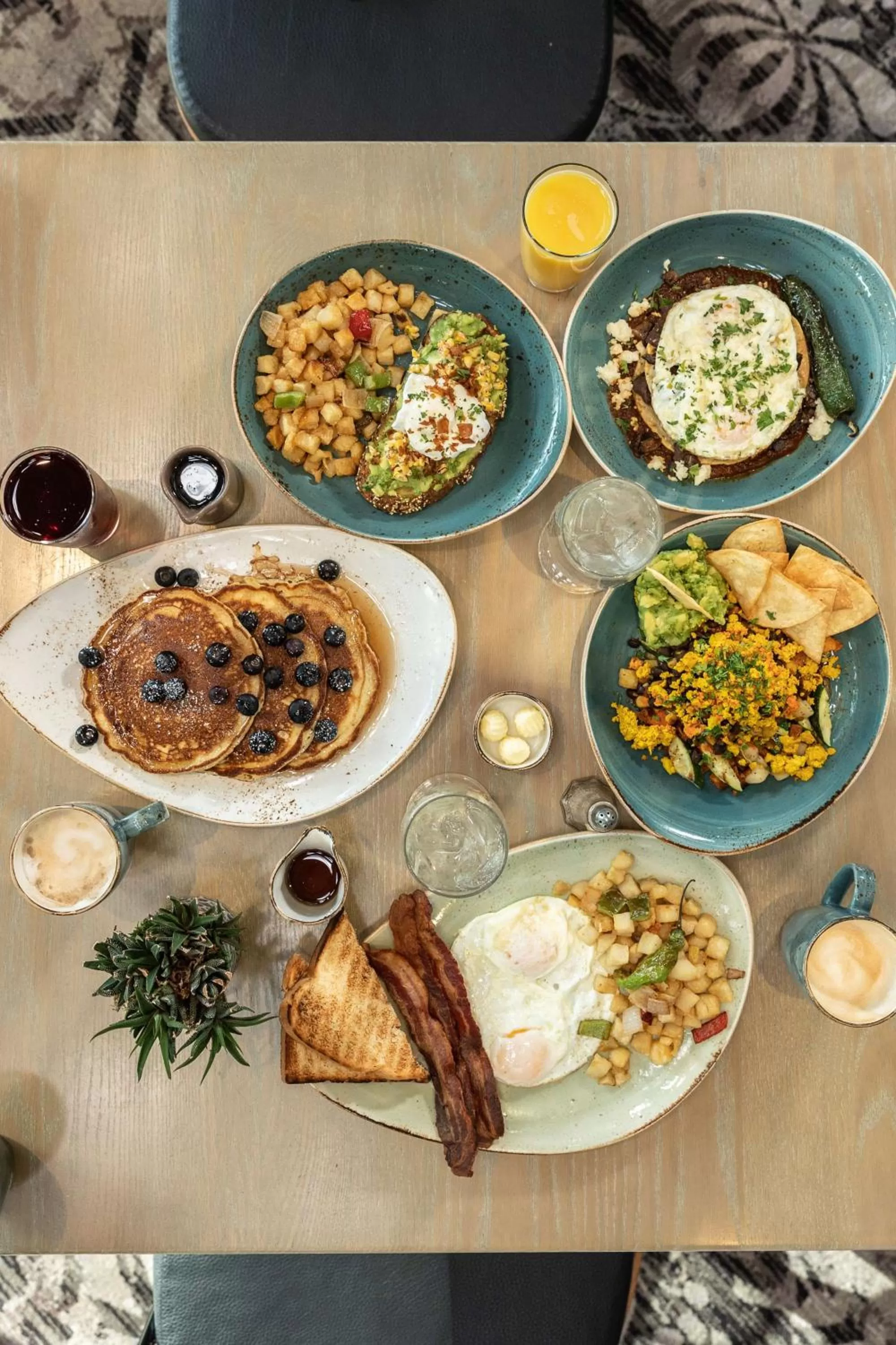 Restaurant/places to eat in Hyatt Regency Houston West