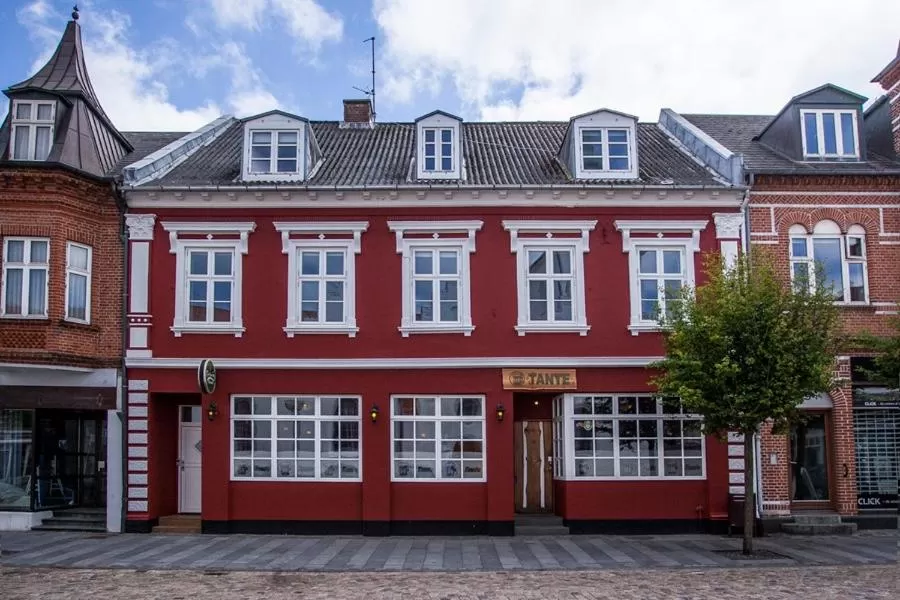 Property Building in Hotel Tante Lemvig