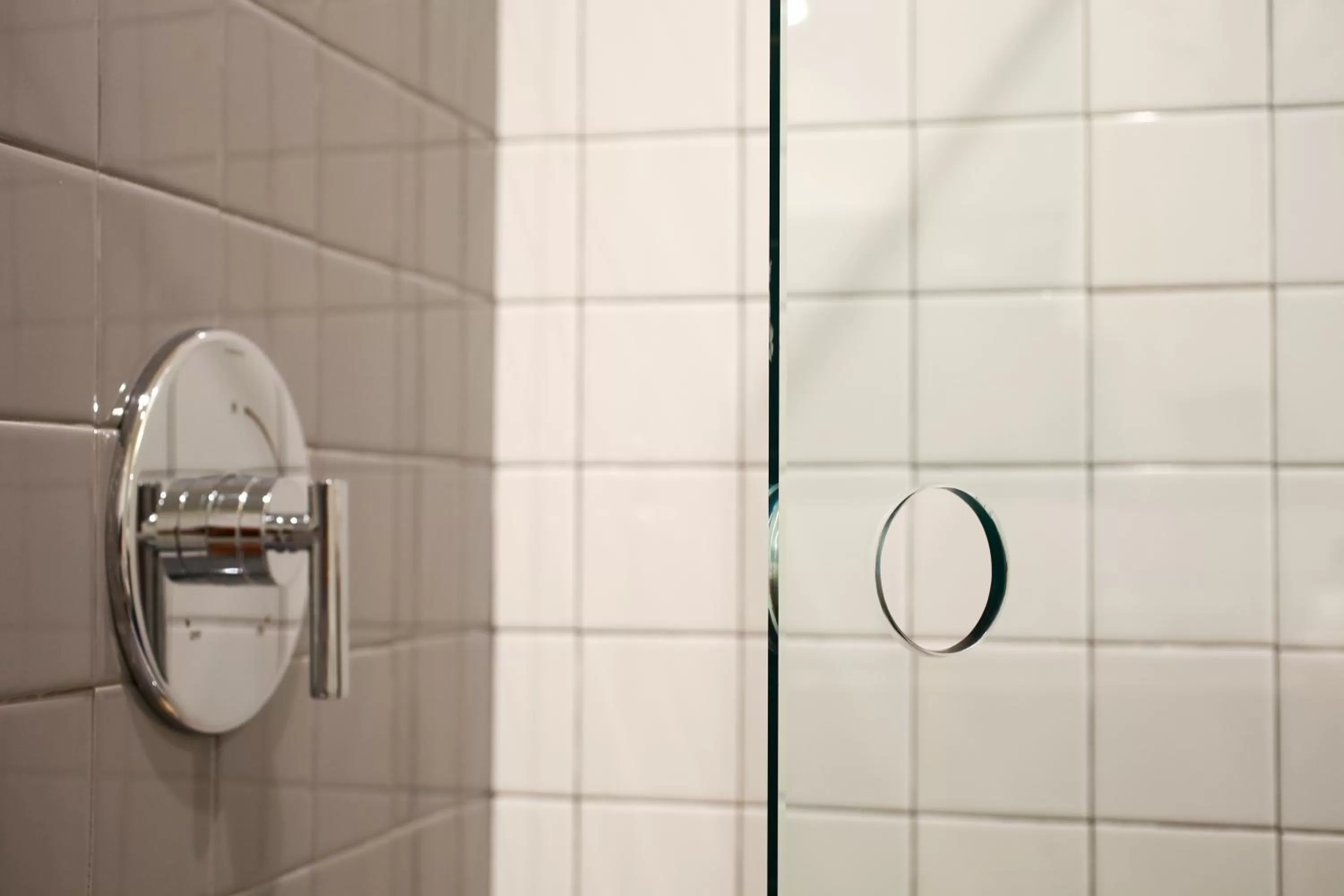 Shower in The Durham Hotel