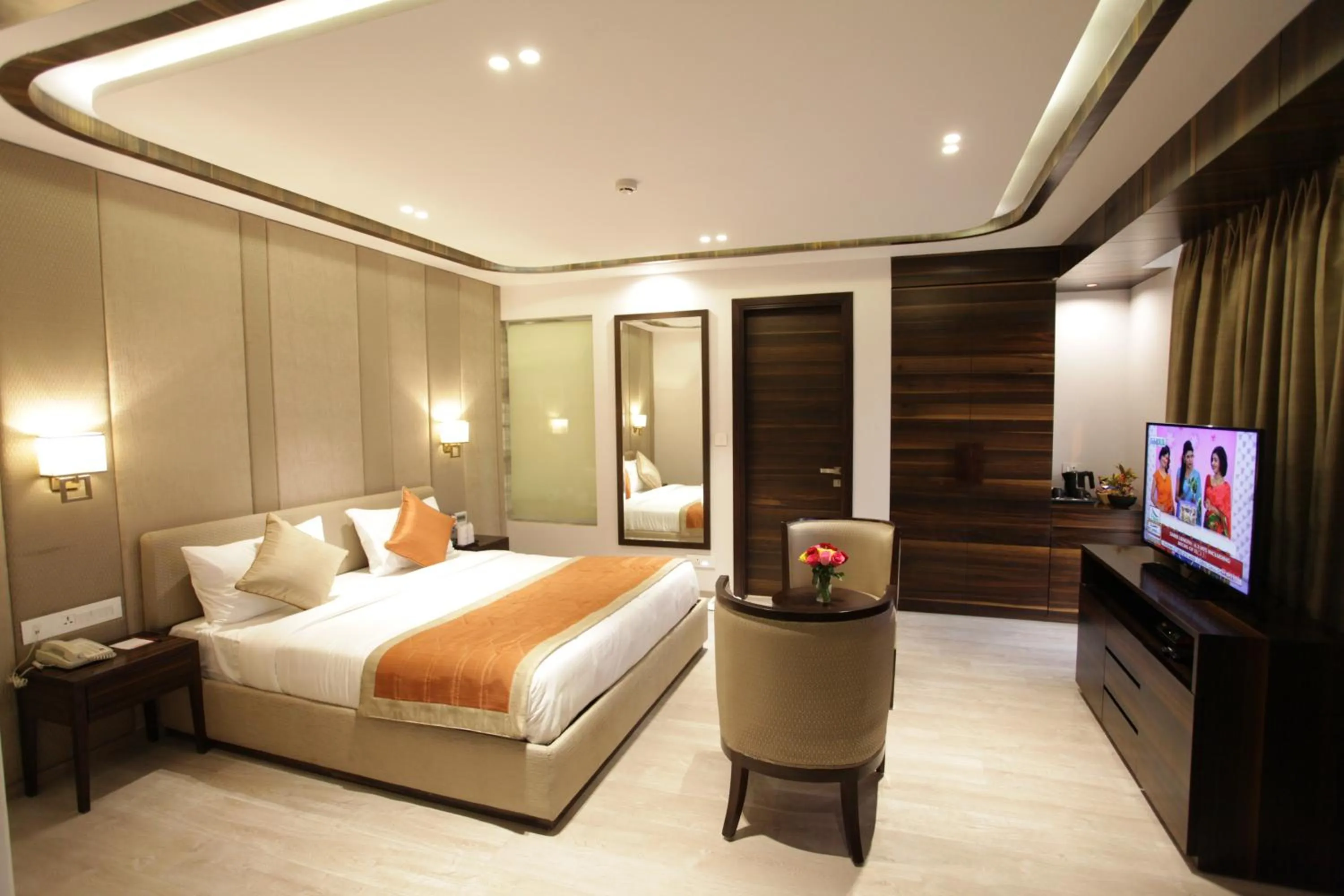 Photo of the whole room, Bed in Kaisons Inn (Near Apollo Hospital)