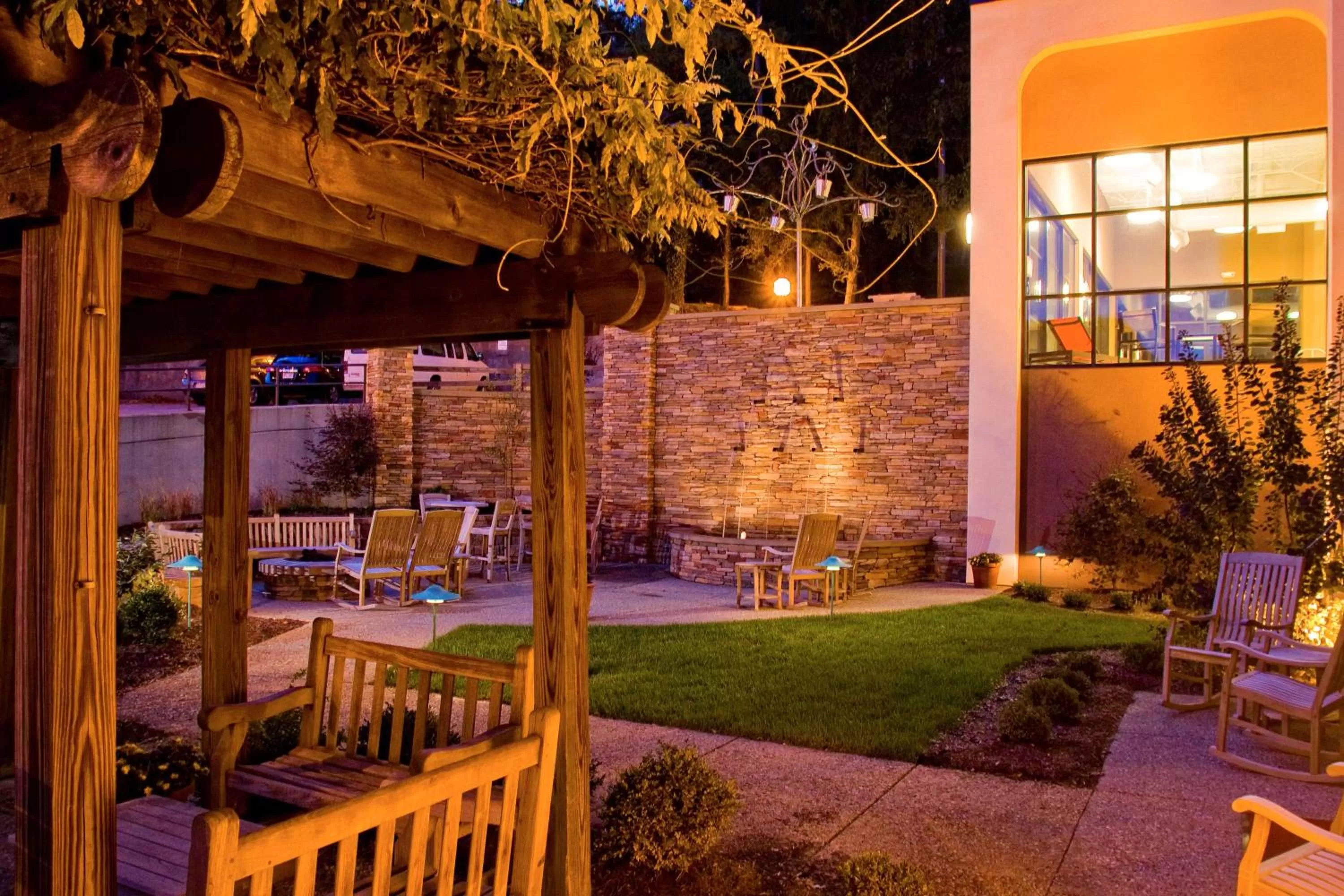 Property building in Hampton Inn Wheeling