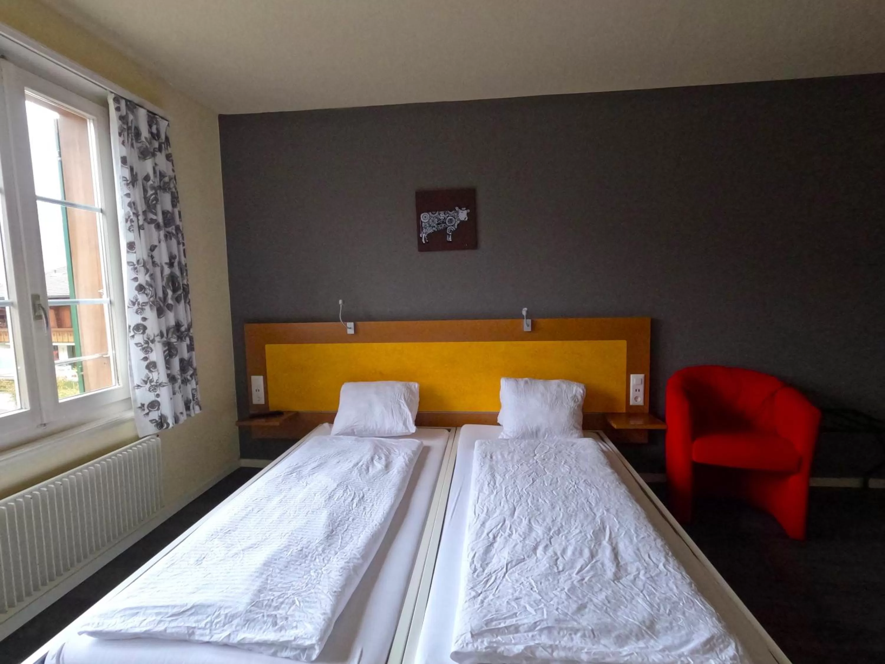 Bed in Alpenrose Hotel and Gardens