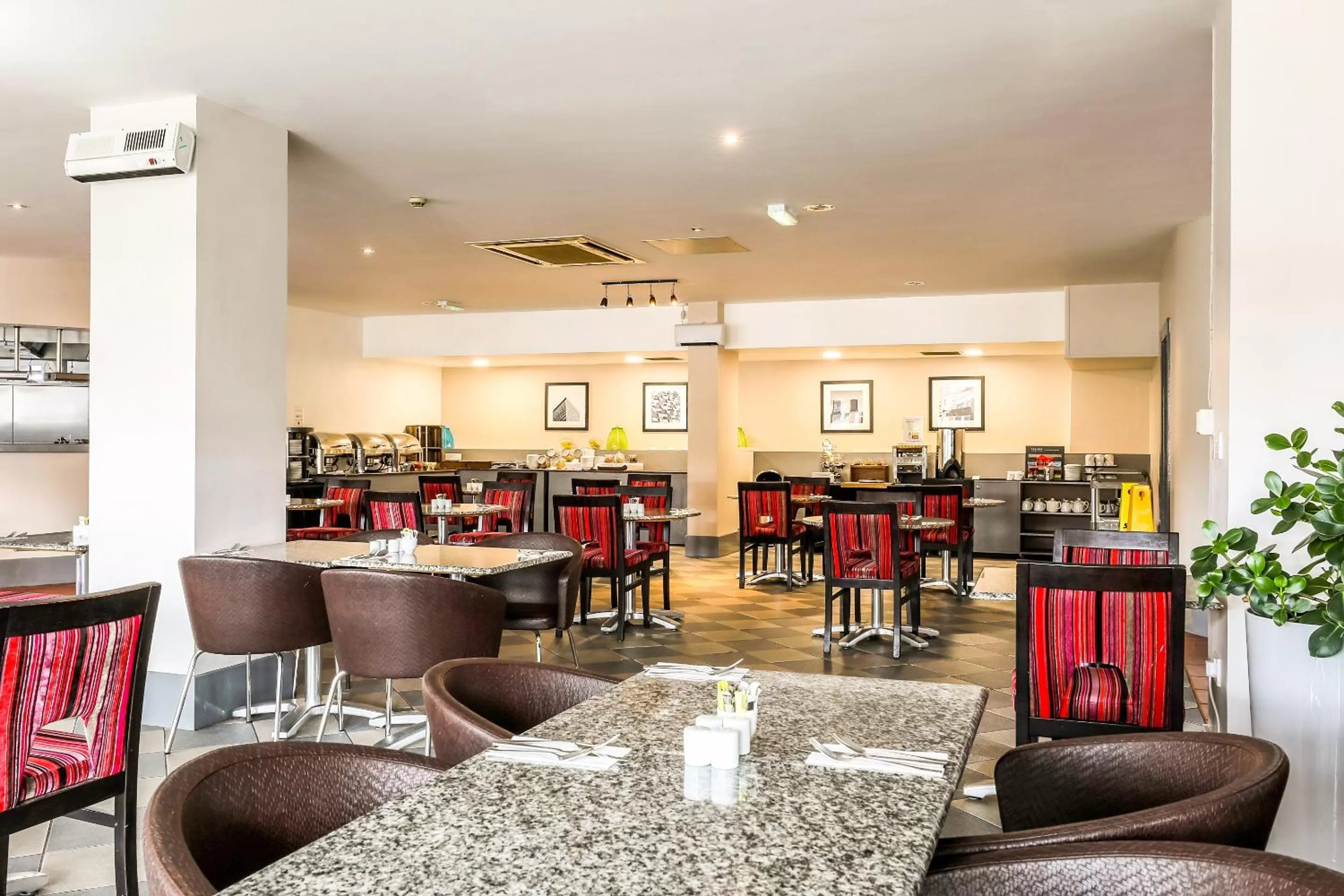 Restaurant/places to eat in Best Western Sheffield City Hotel