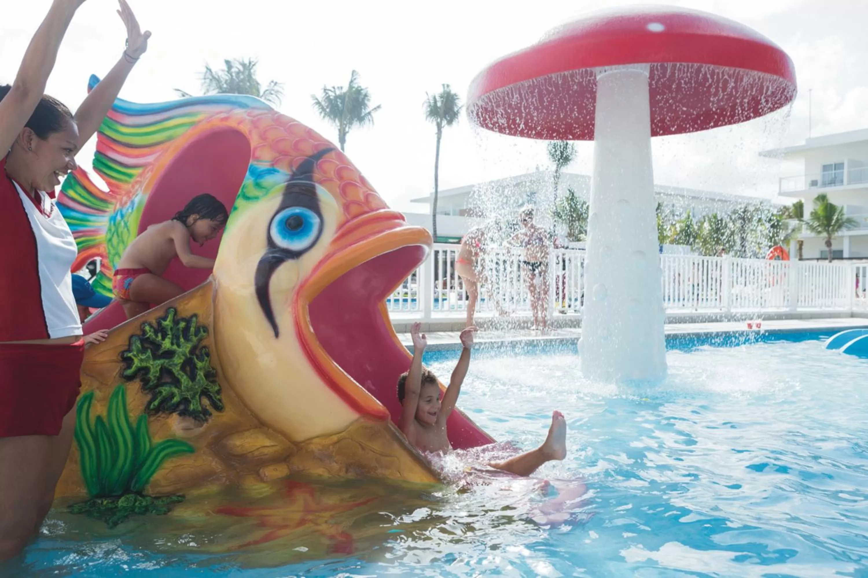 Swimming pool in Riu Playacar - All Inclusive