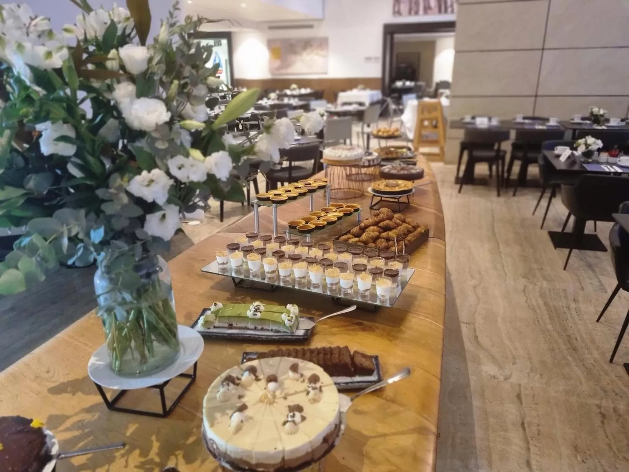 Food and drinks in Herods Herzliya