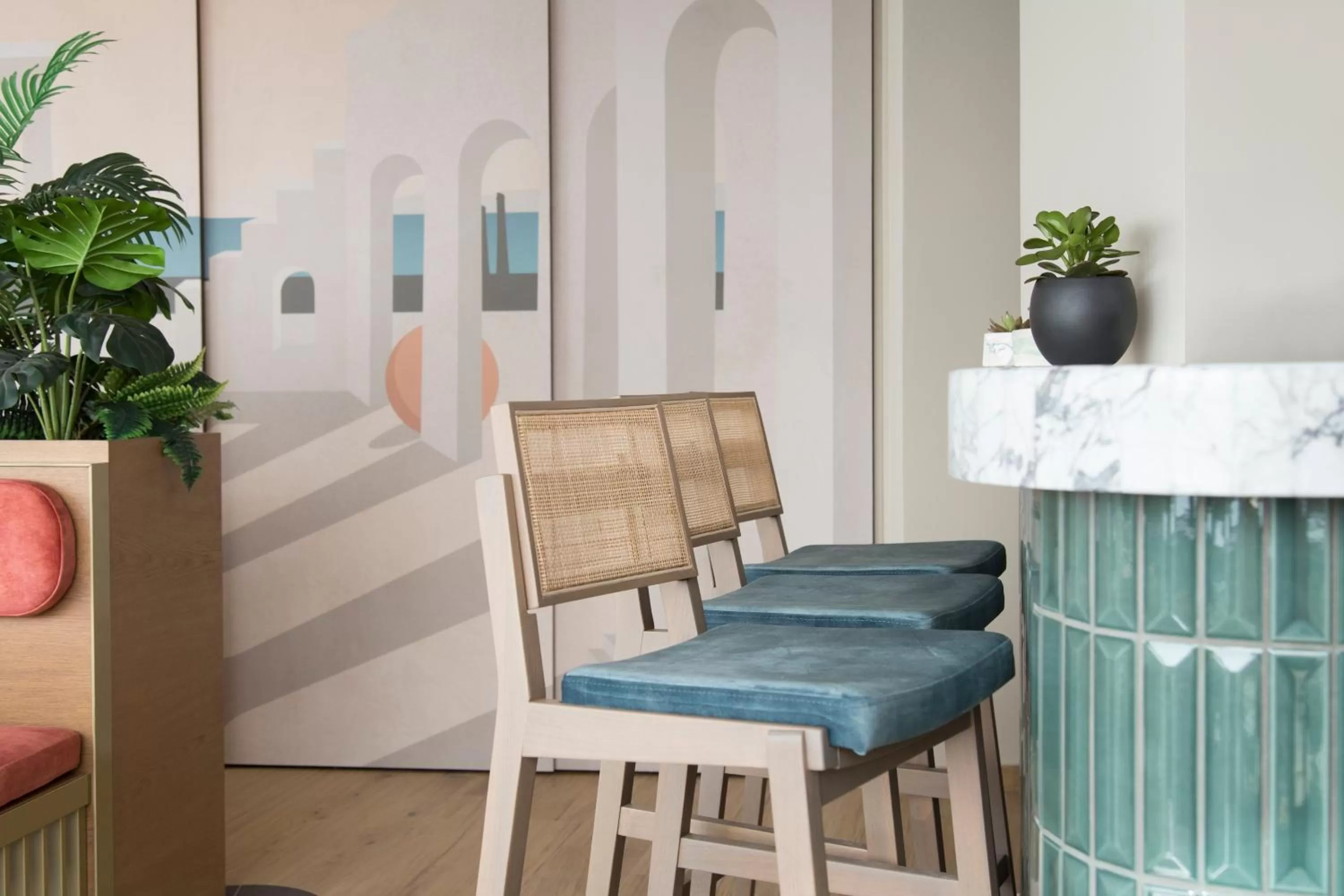 Lounge or bar in 1910 Lifestyle Hotel