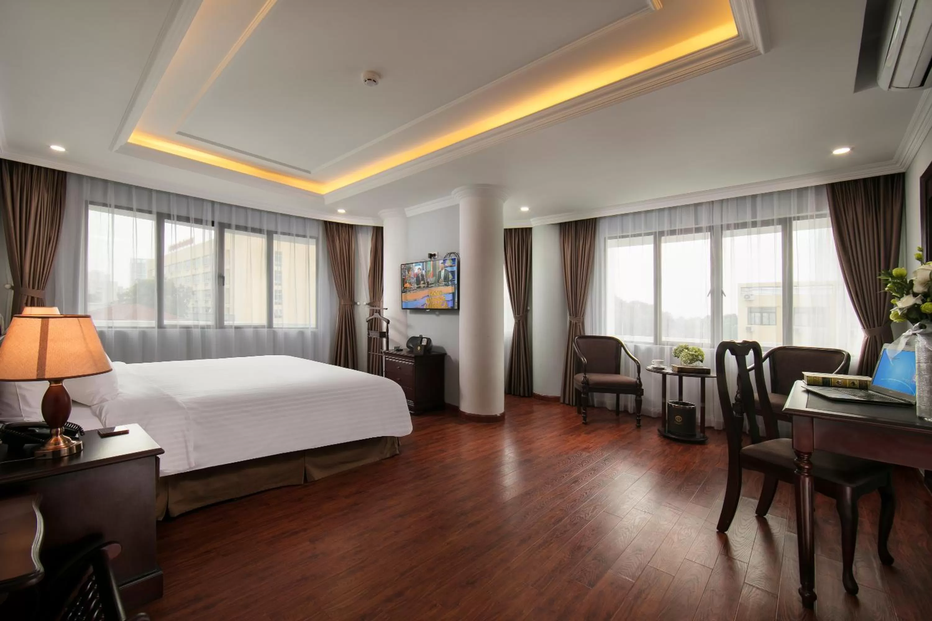 Photo of the whole room, Bed in Halais Hotel