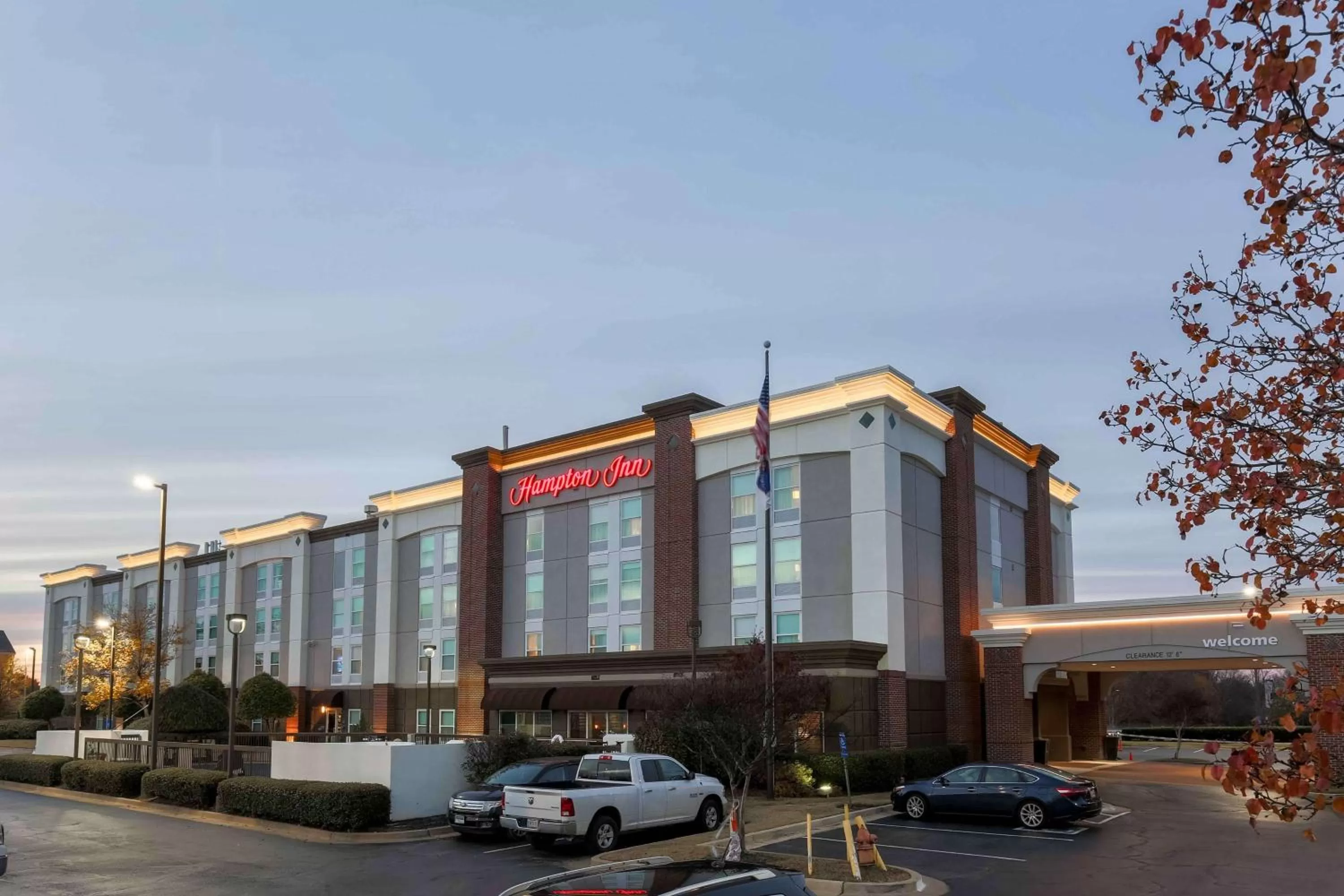 Property building in Hampton Inn Memphis-Southwind
