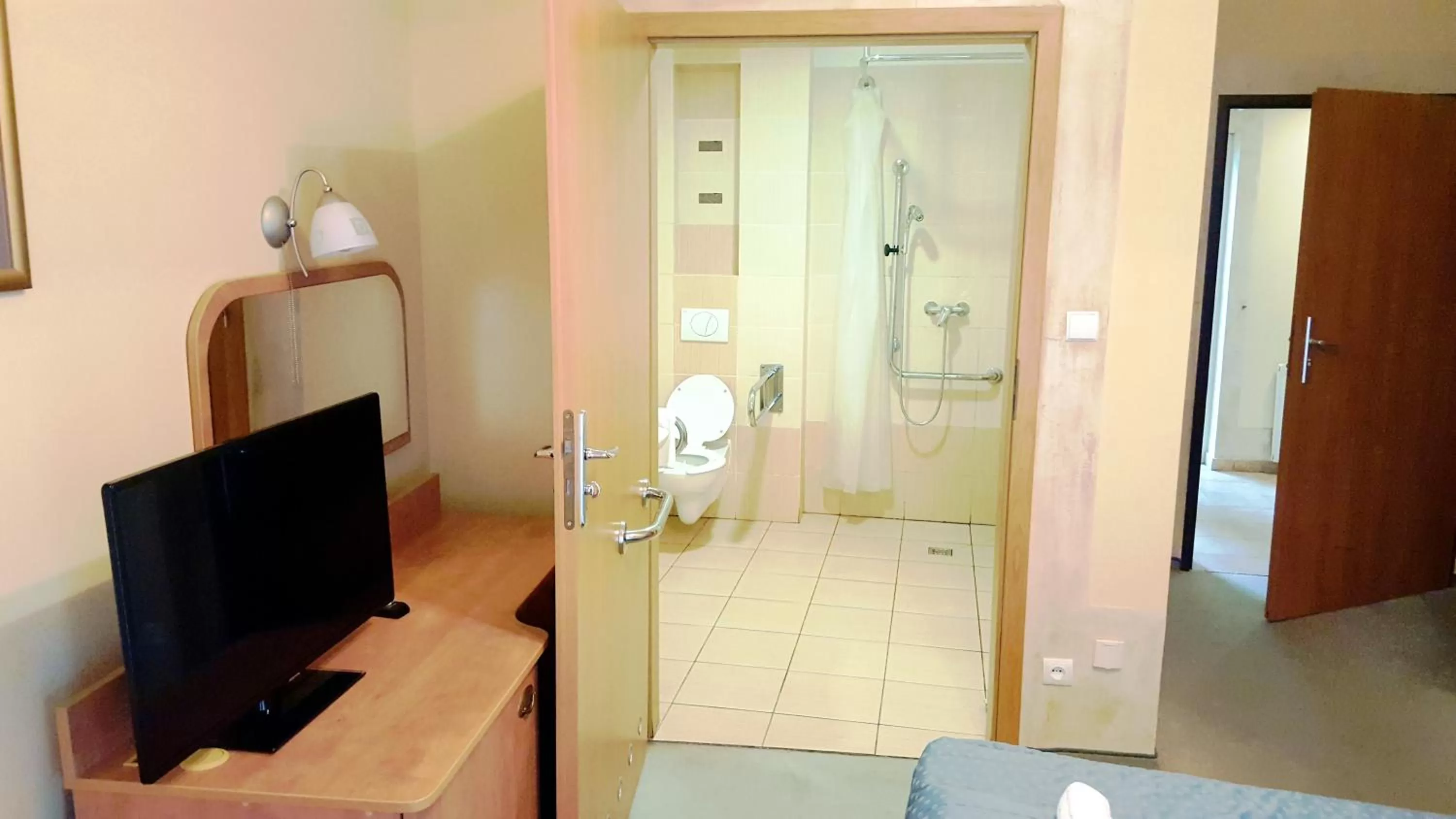 Shower in Rezydencja 5 Dębów