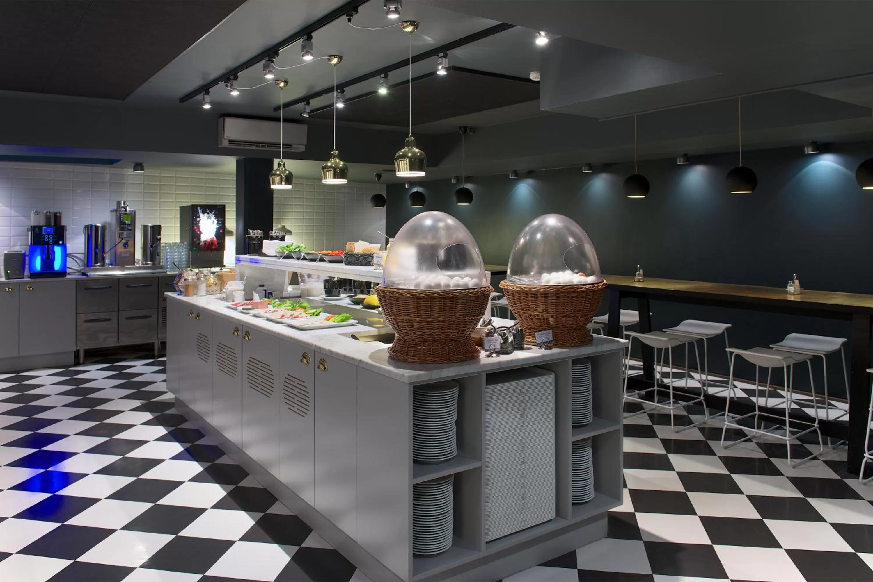 Restaurant/places to eat in Best Western Princess Hotel