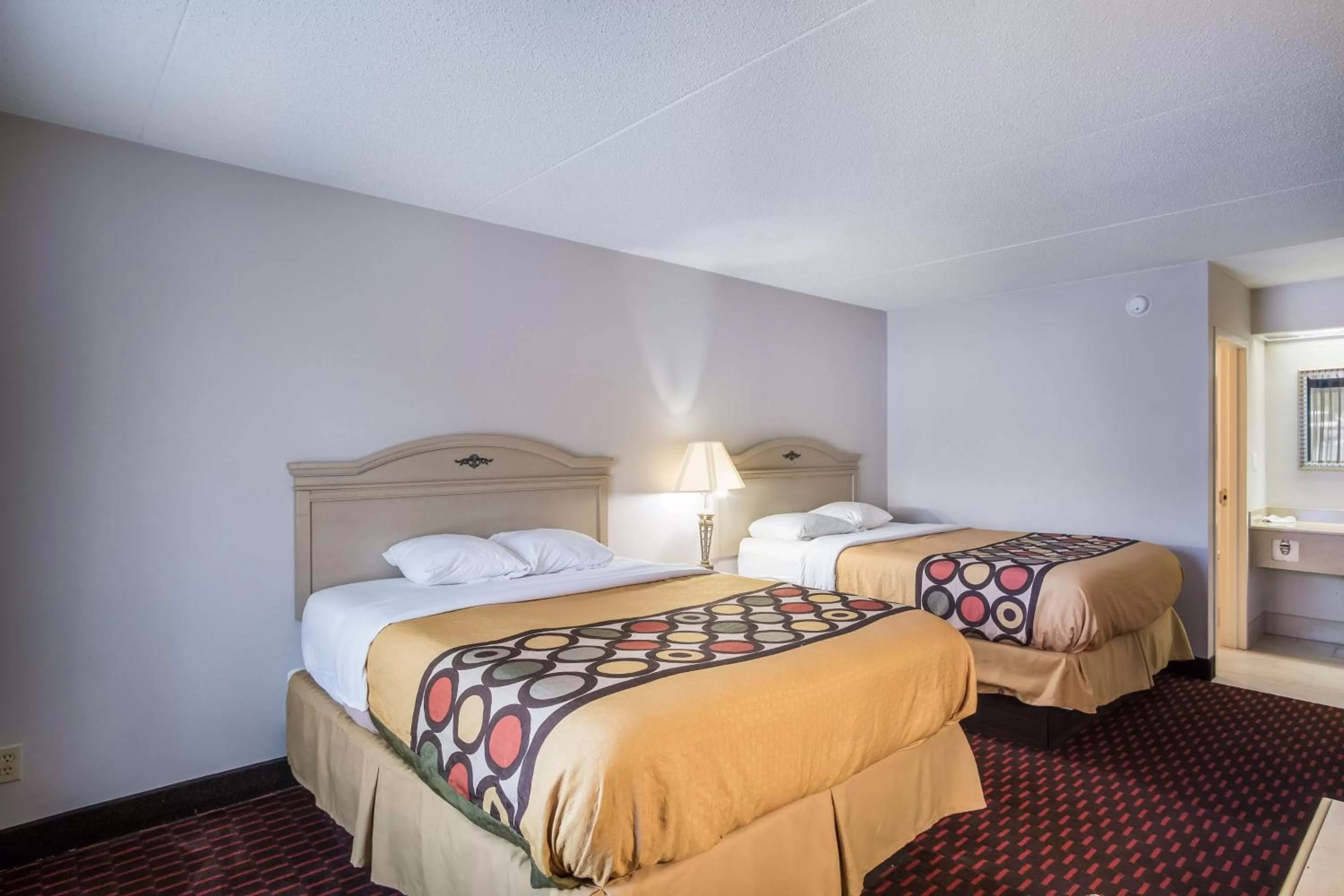 Photo of the whole room, Bed in Motel 6-London, KY