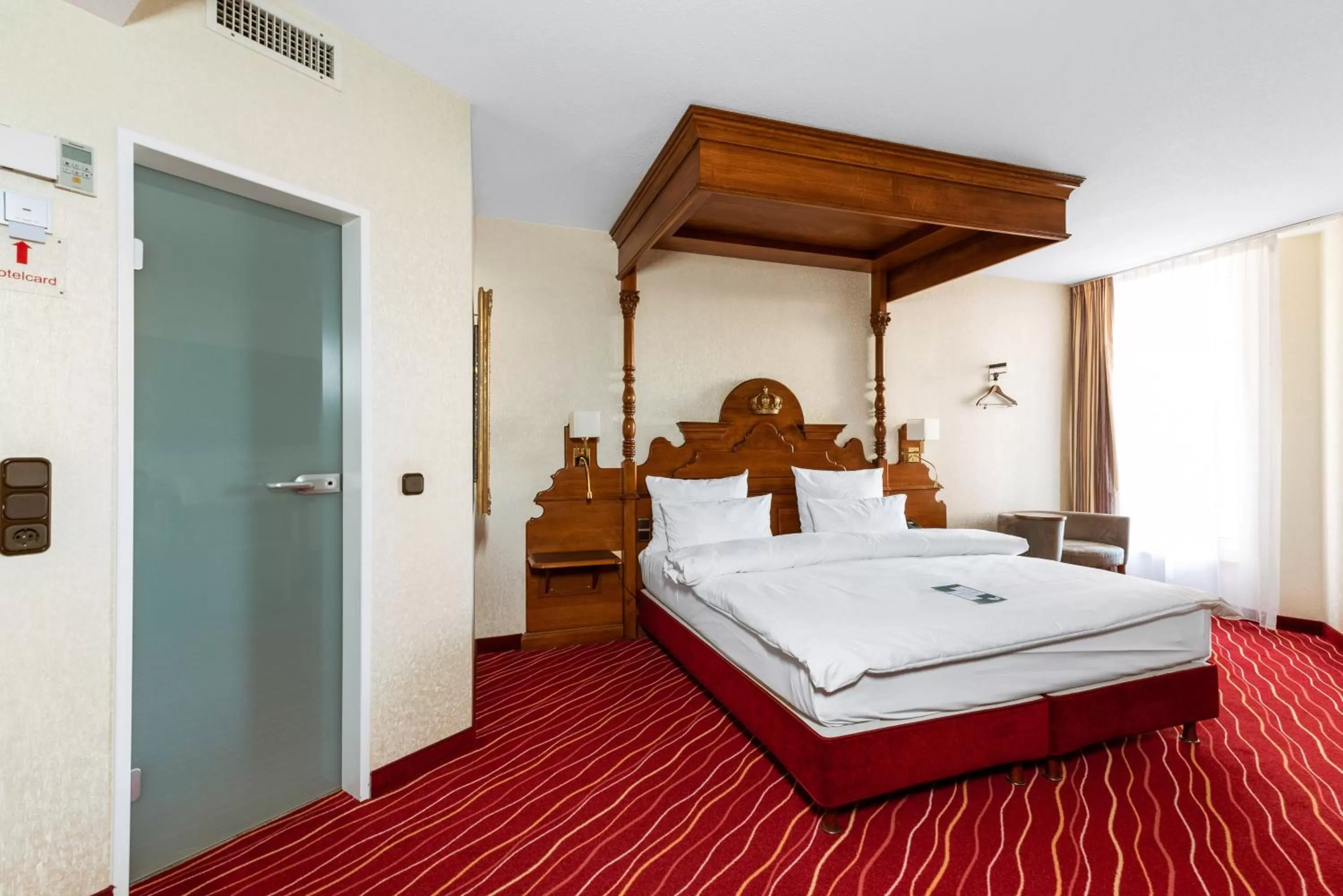 Bedroom, Bed in KING's Hotel First