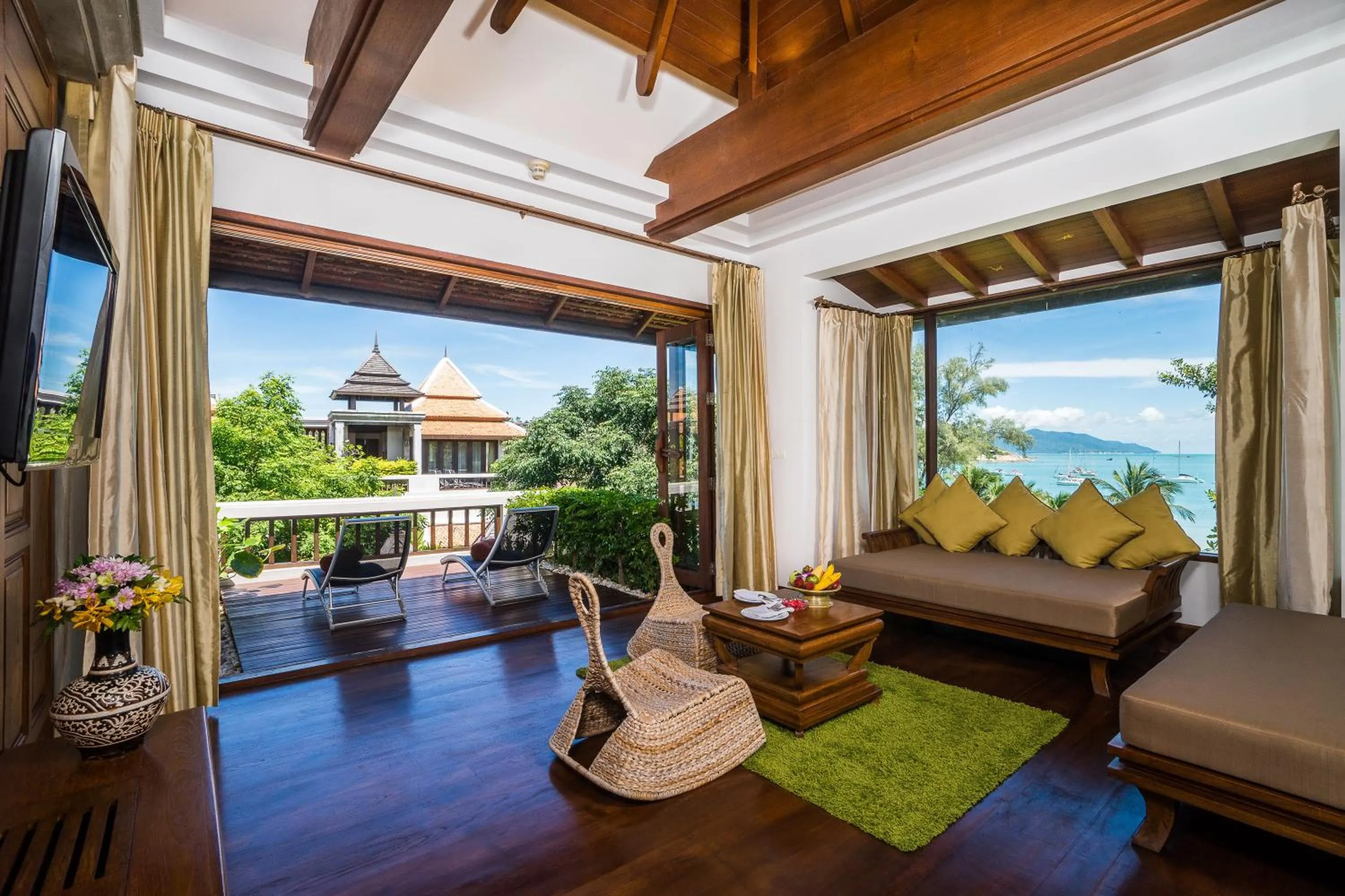 Living room in Royal Muang Samui Villas