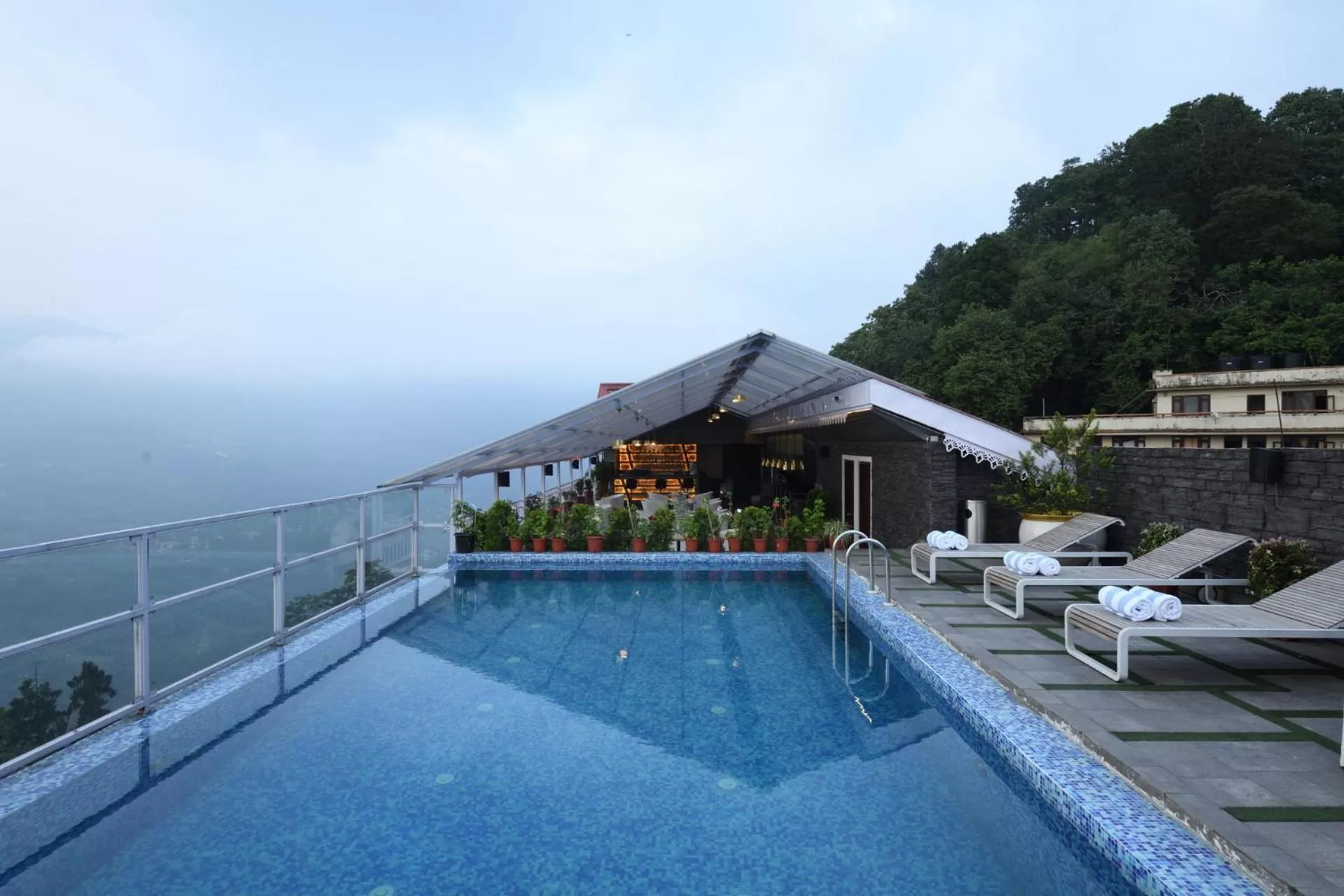 Ramada by Wyndham Gangtok Hotel & Casino Golden