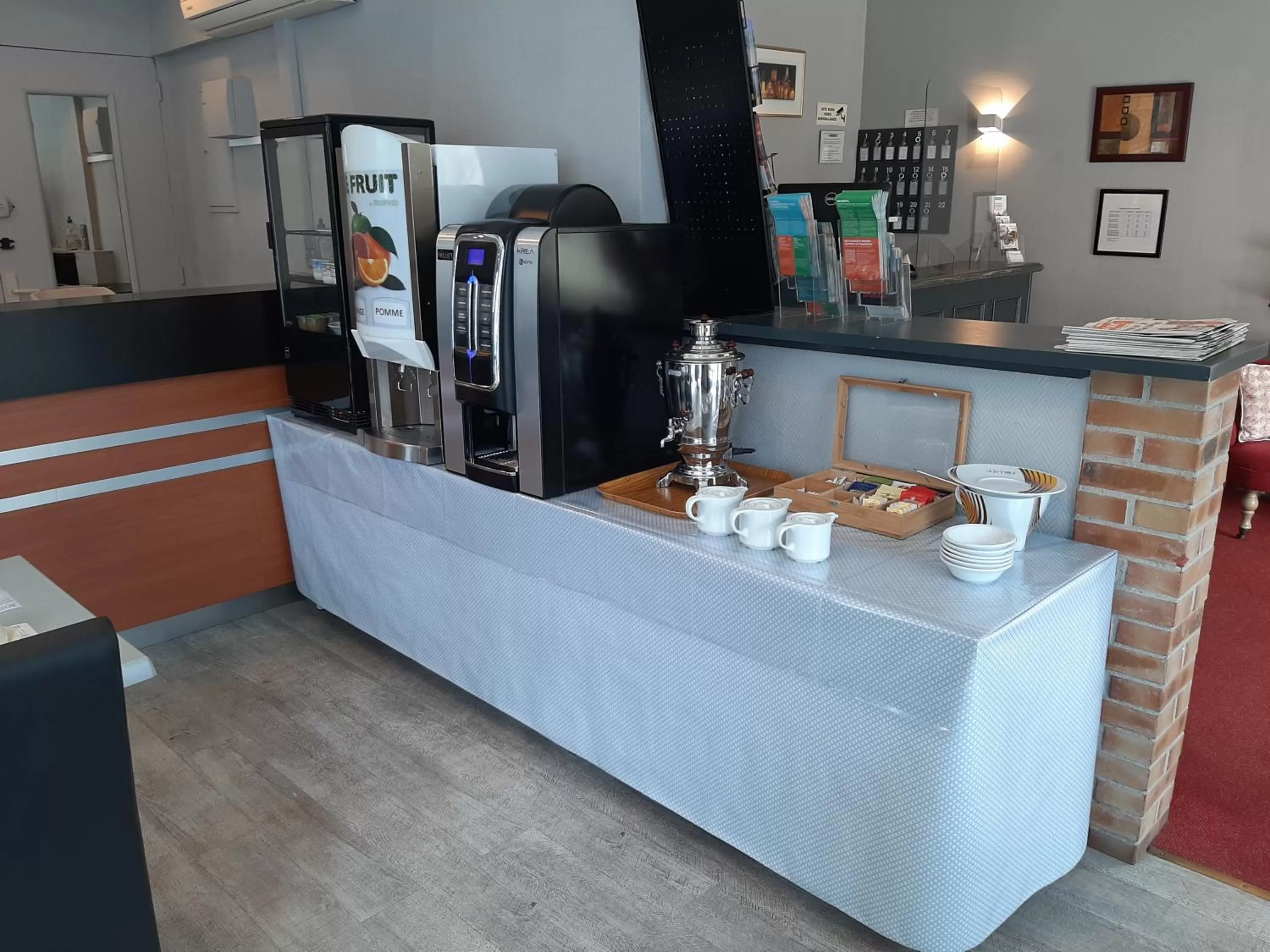 Buffet breakfast in Le Royalty