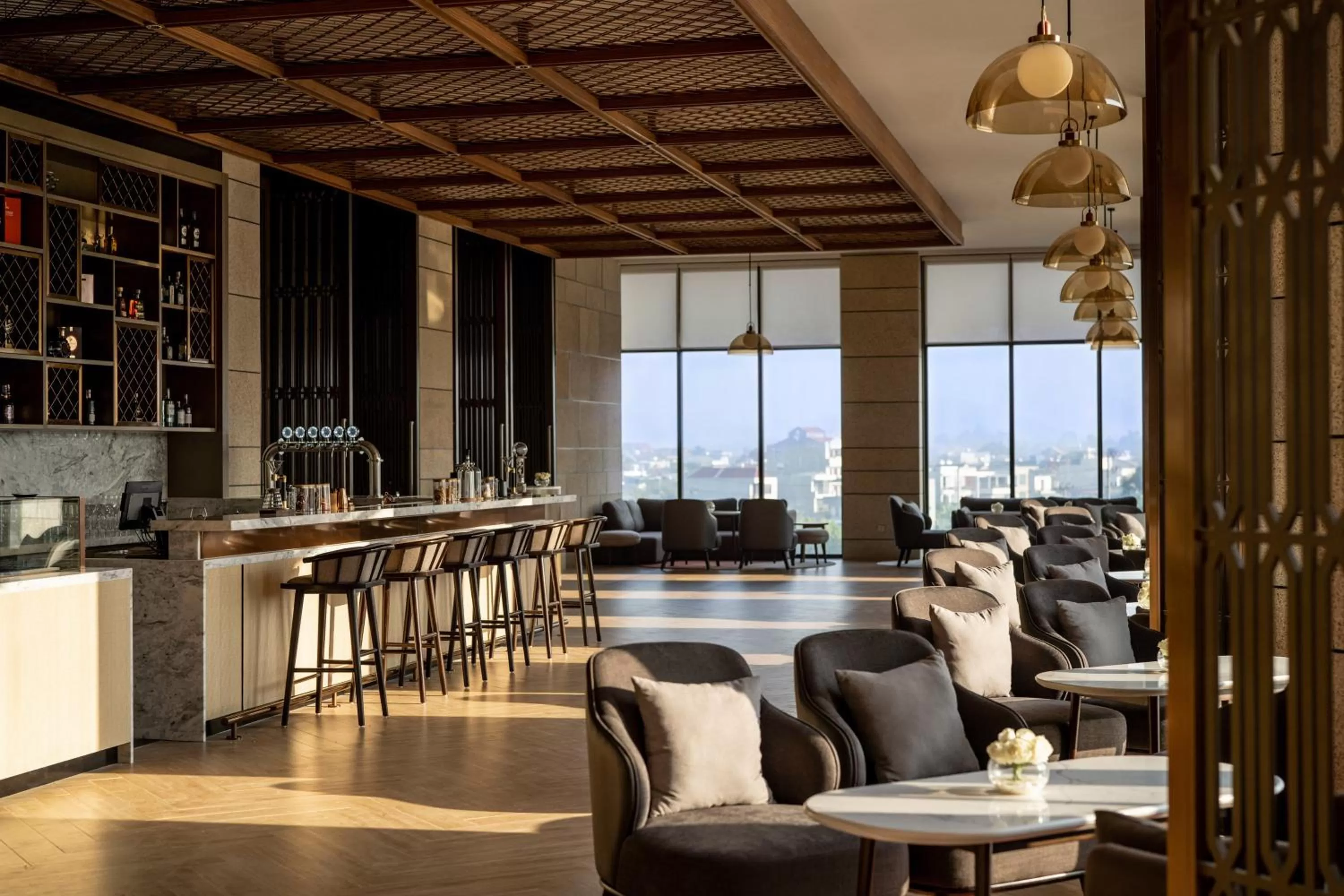 Lounge or bar in Crowne Plaza Vinh Yen City Centre by IHG