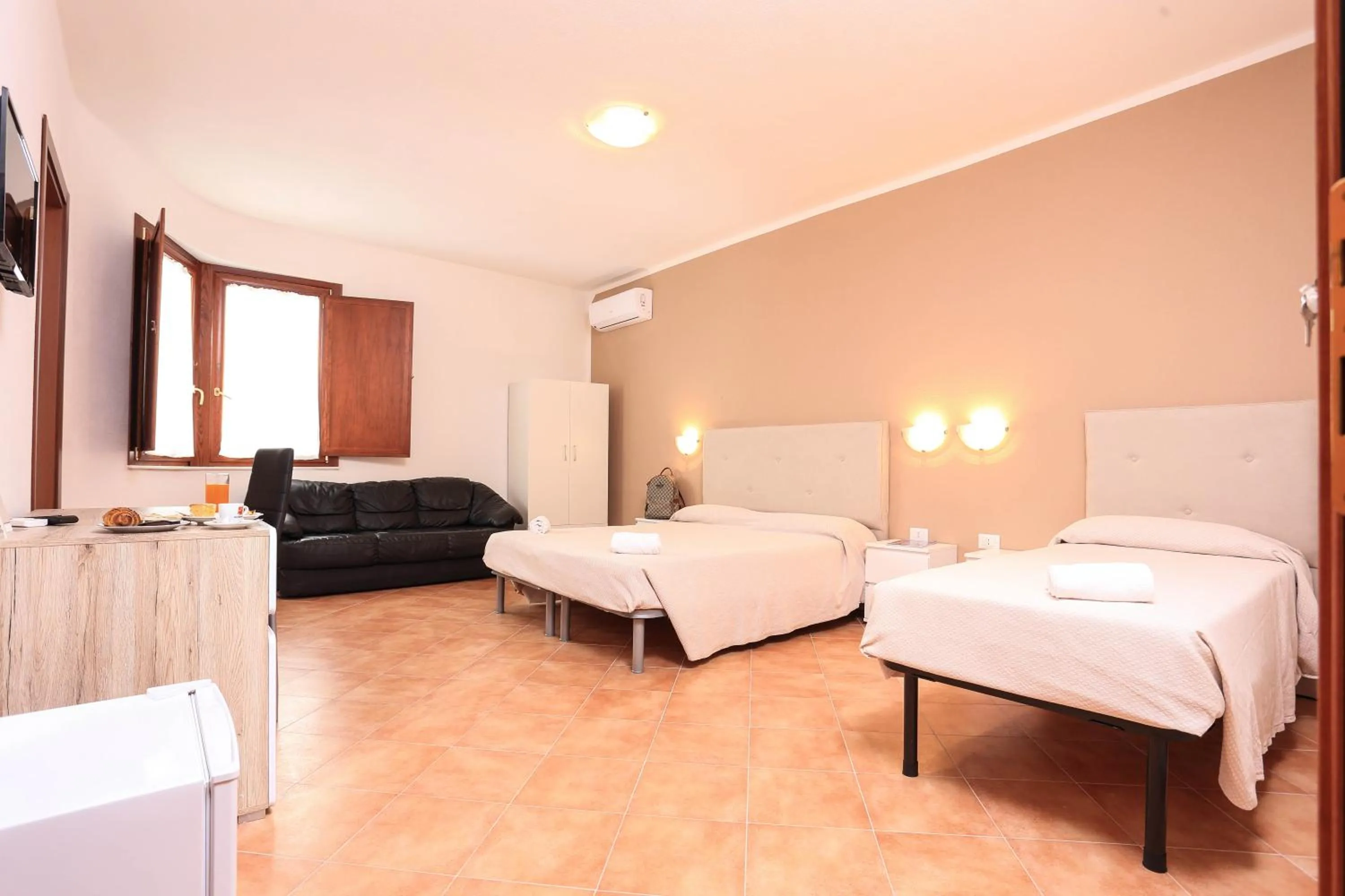 Photo of the whole room, Bed in Hotel Villa Piras