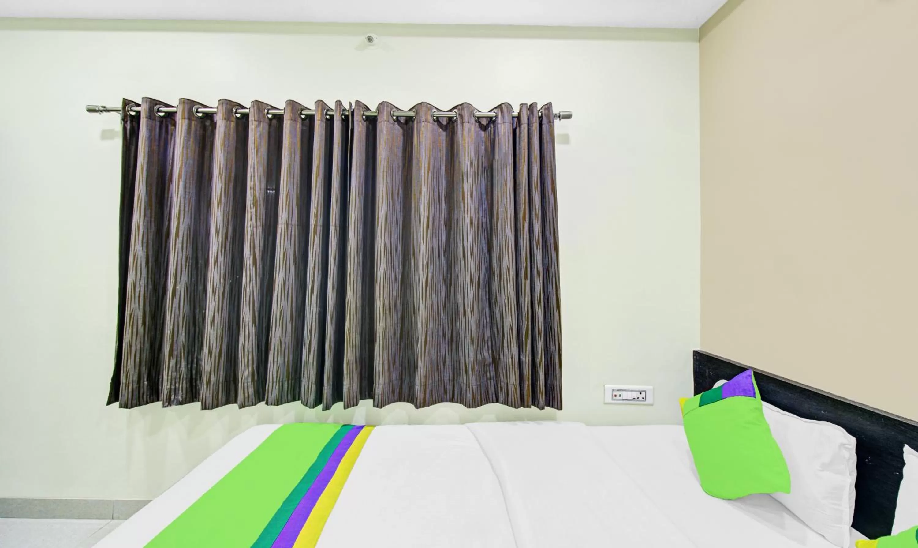 Bedroom, Bed in Treebo Baby Pearl