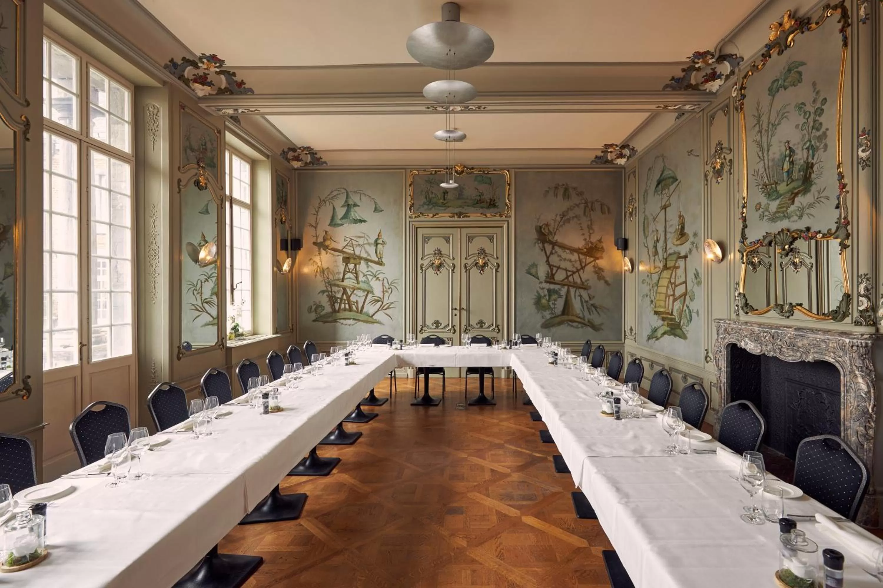 Meeting/conference room in Van Der Valk Sélys Liège Hotel & Spa