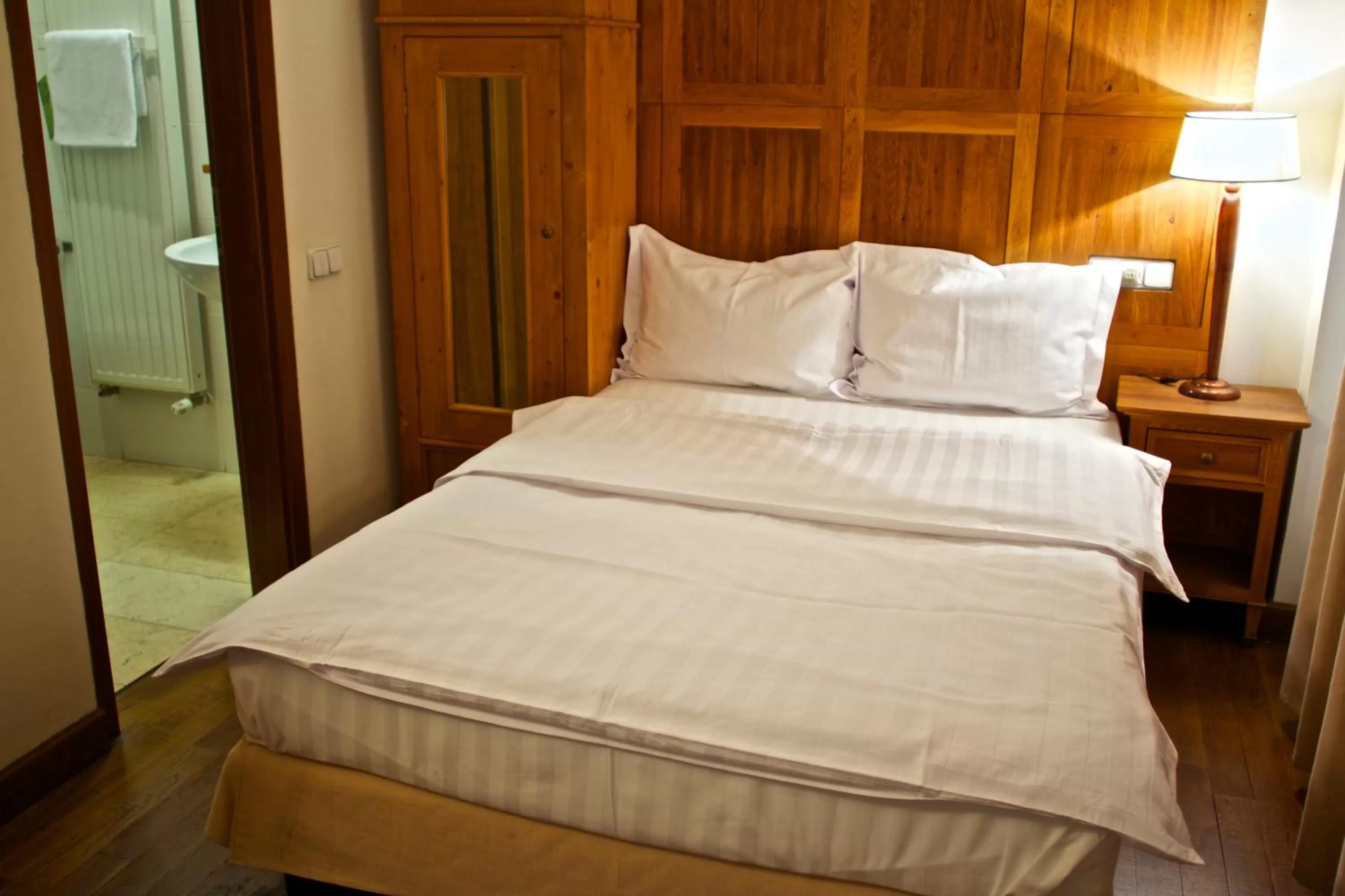 Bed in Rembrandt Old Town